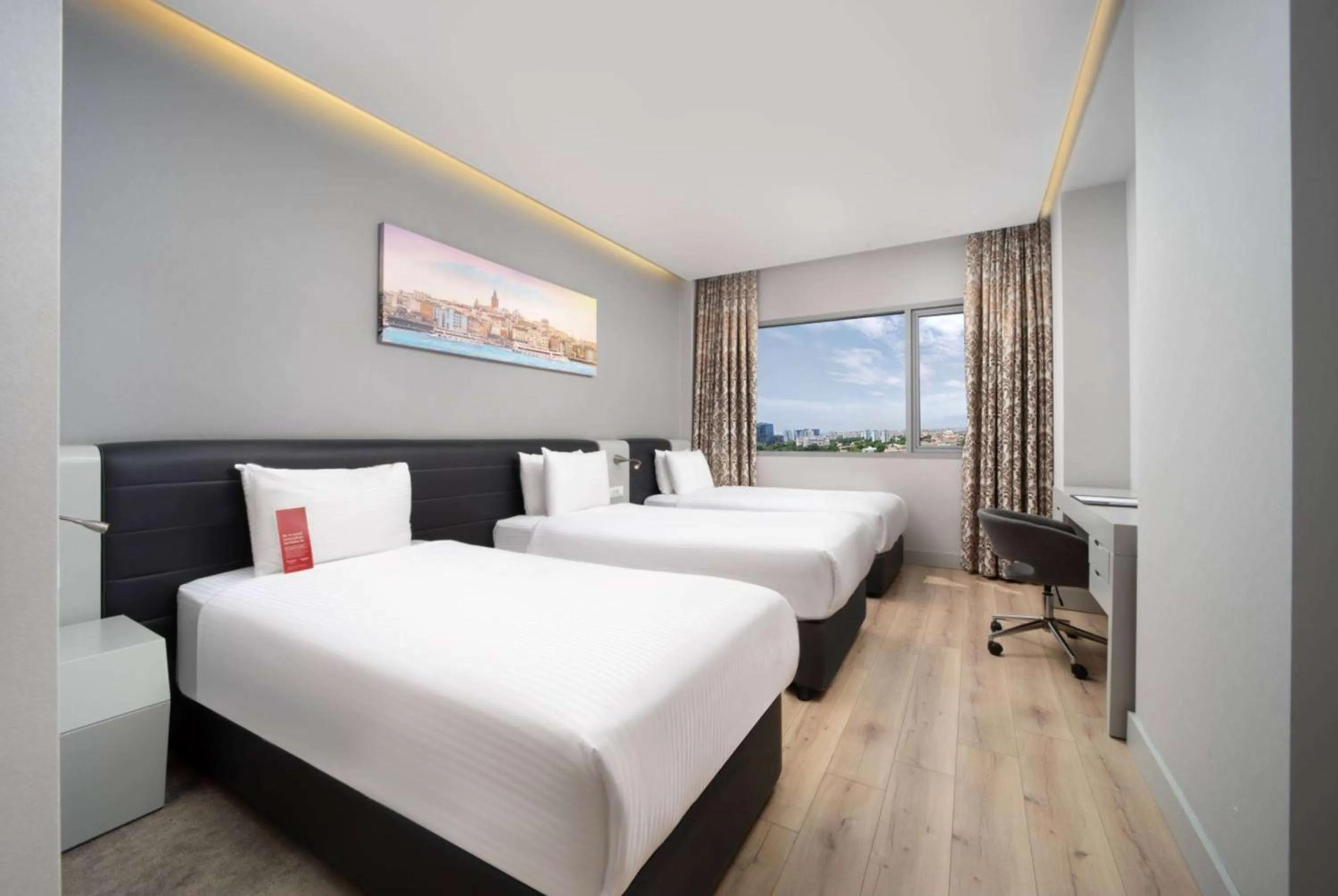 Photo of the whole room, Bed in Ramada Plaza by Wyndham Istanbul Atakoy