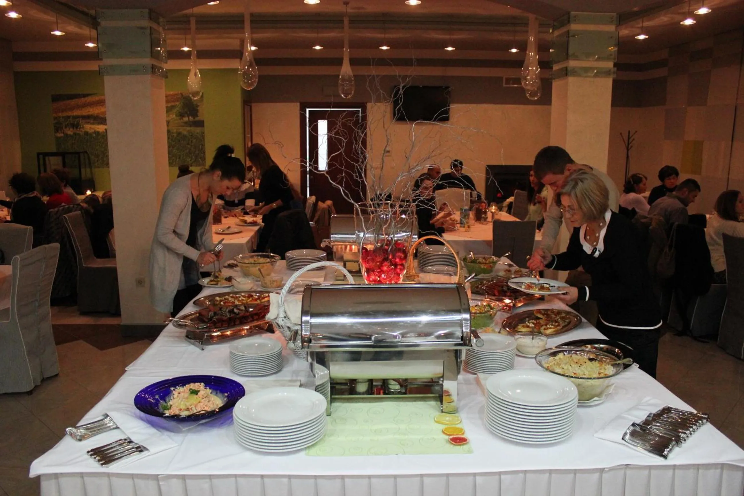 Restaurant/places to eat in Hotel Đakovo