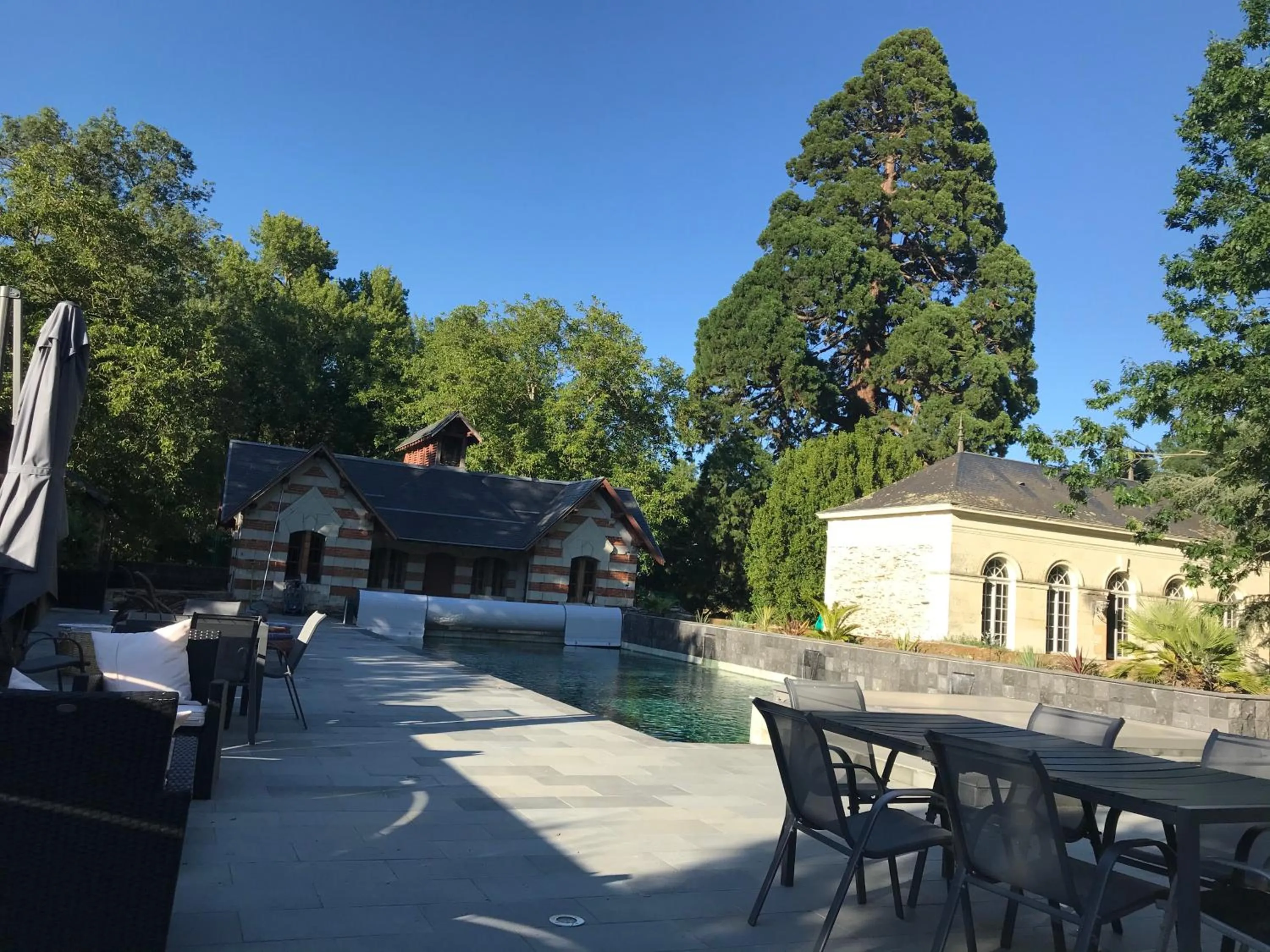Swimming pool in Château de Belle Poule