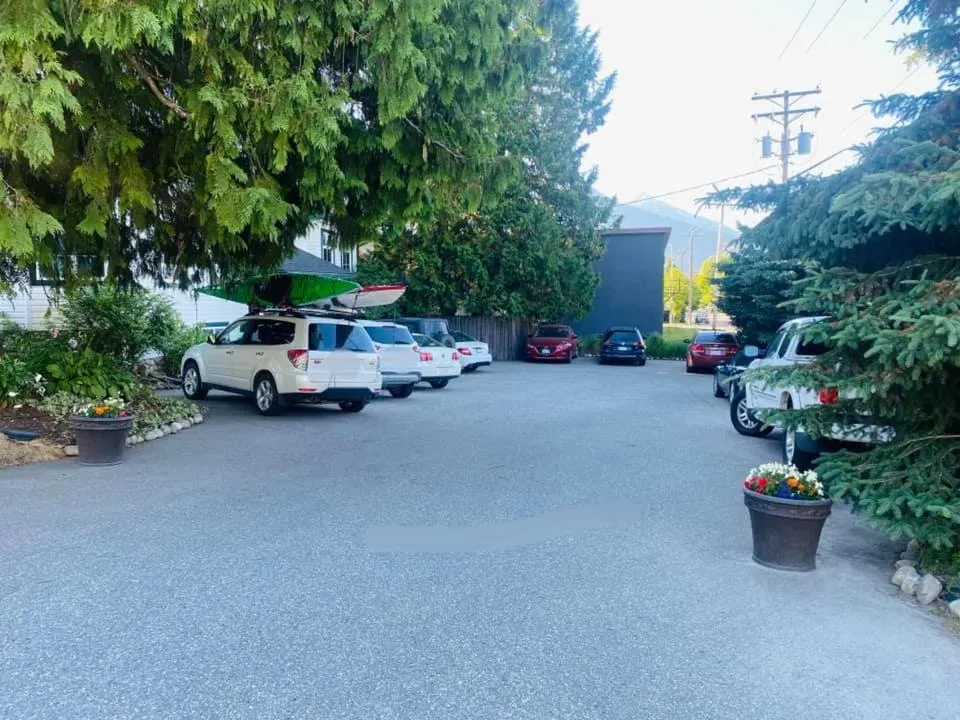 Street view in Courthouse Inn Revelstoke