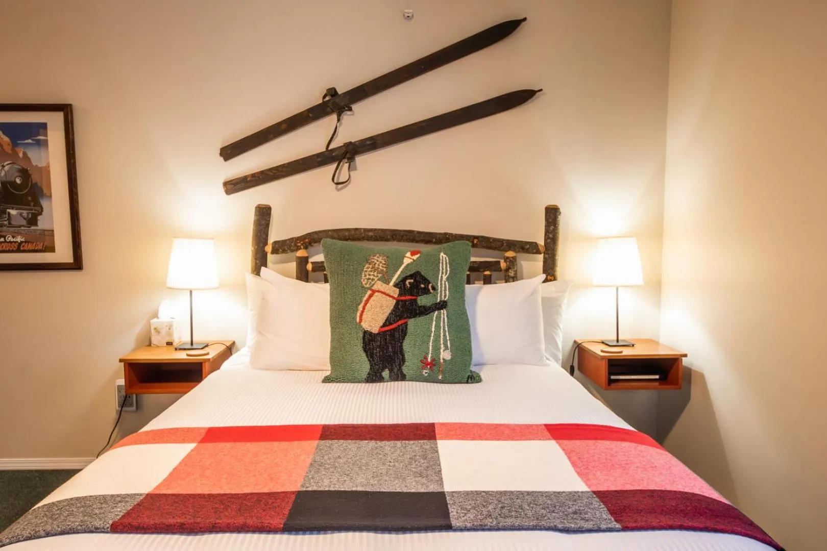 Bed in Courthouse Inn Revelstoke