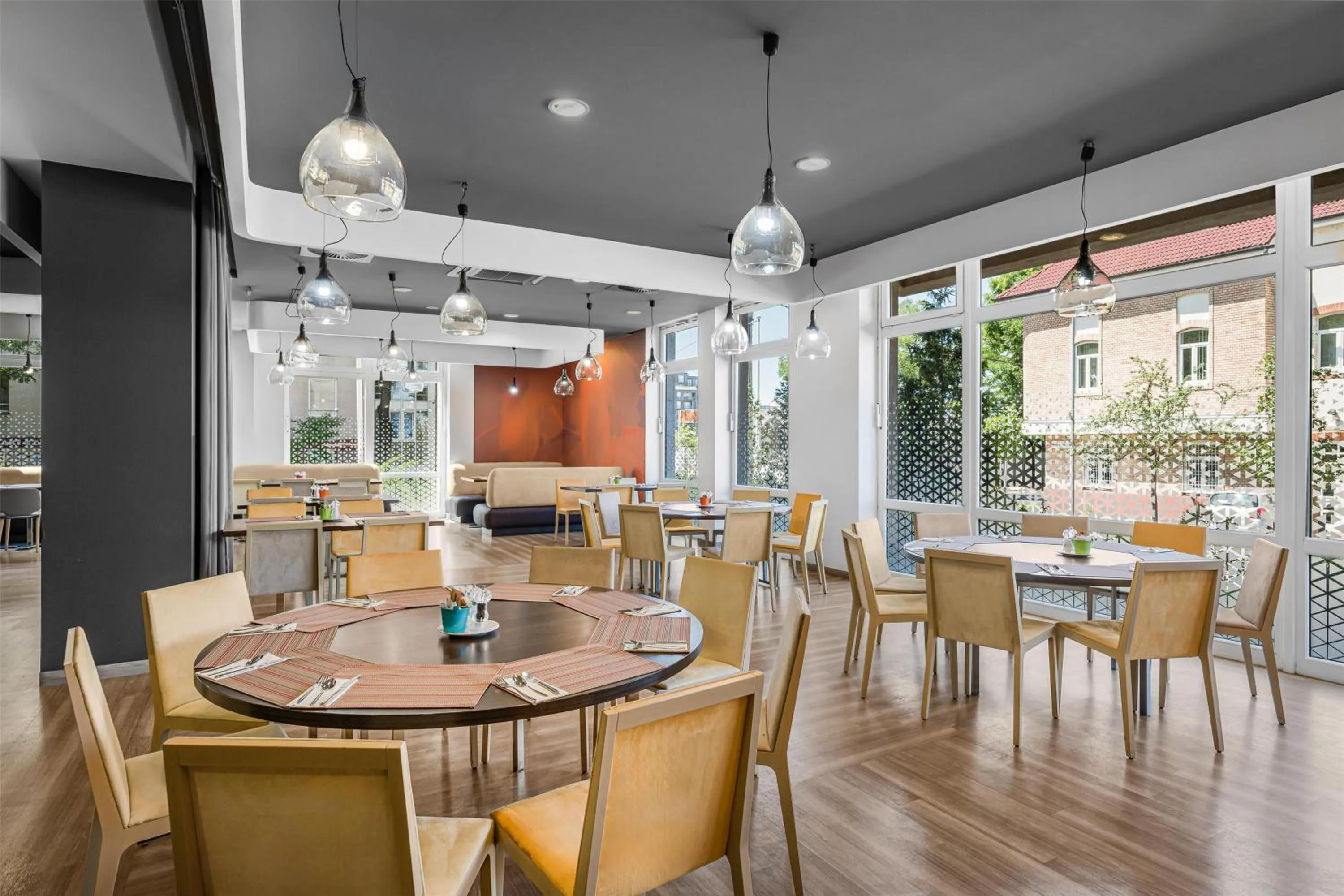 Food and drinks in Park Inn By Radisson Budapest