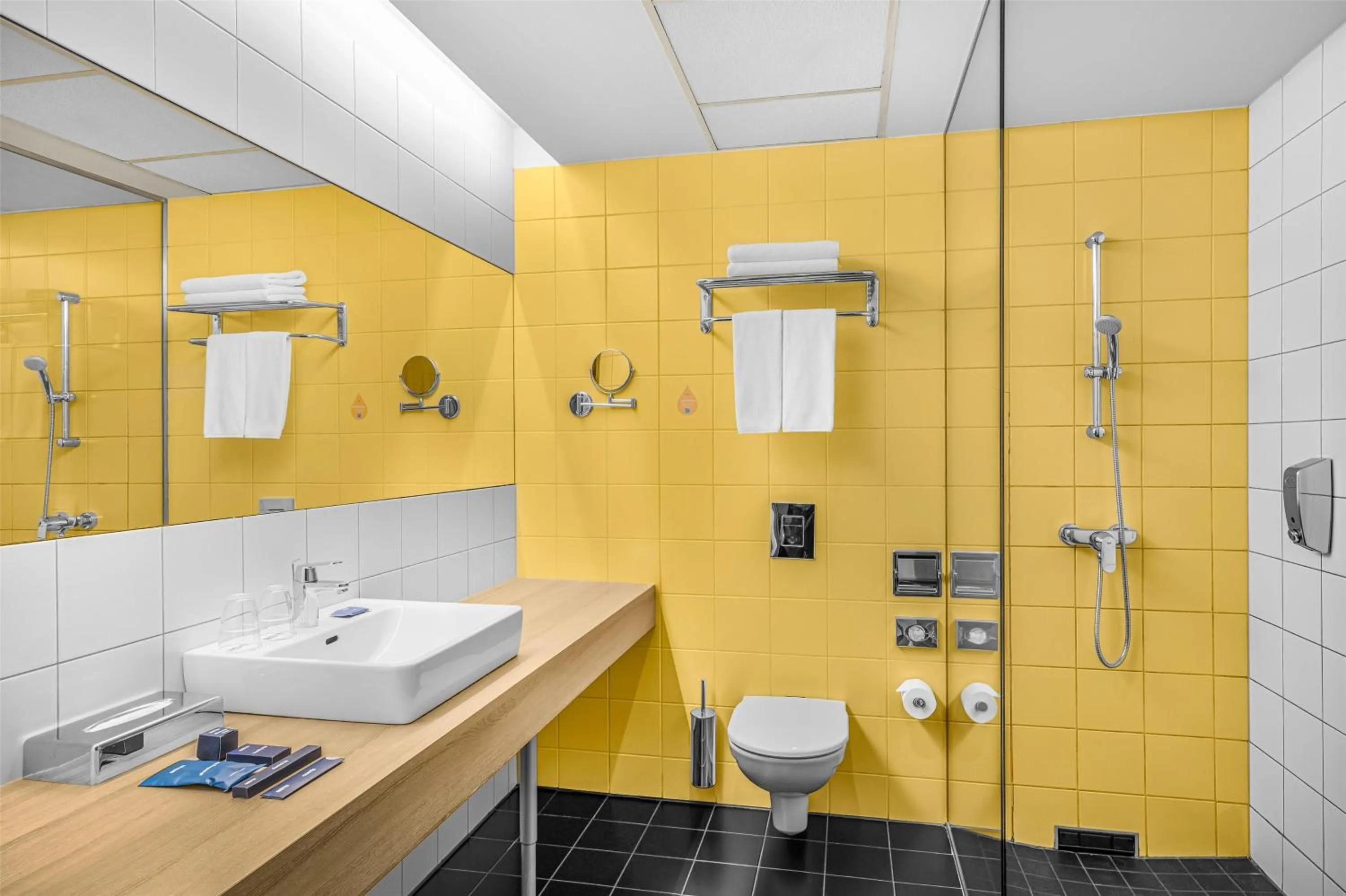 Bathroom in Park Inn By Radisson Budapest