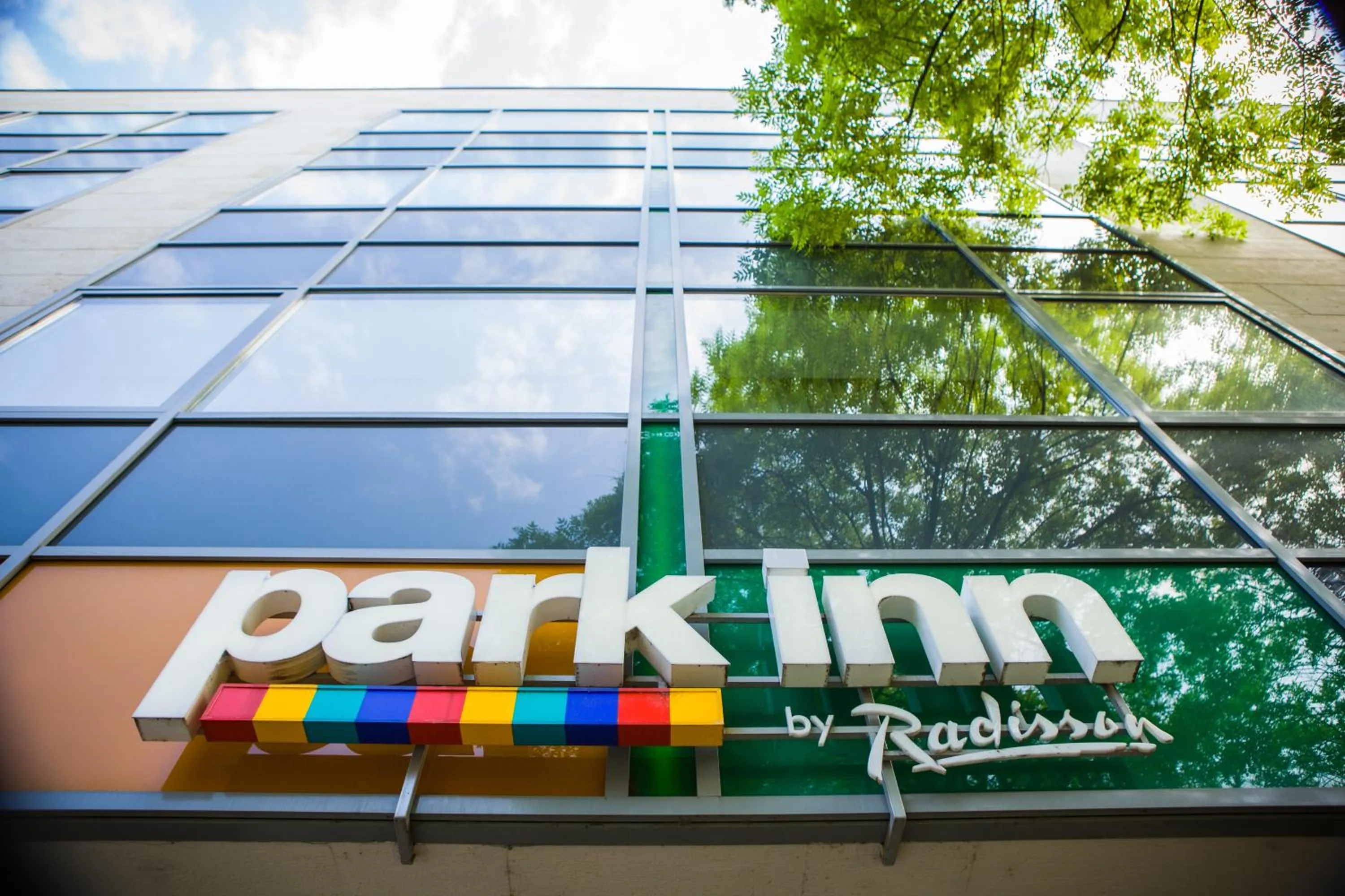 Facade/entrance in Park Inn By Radisson Budapest