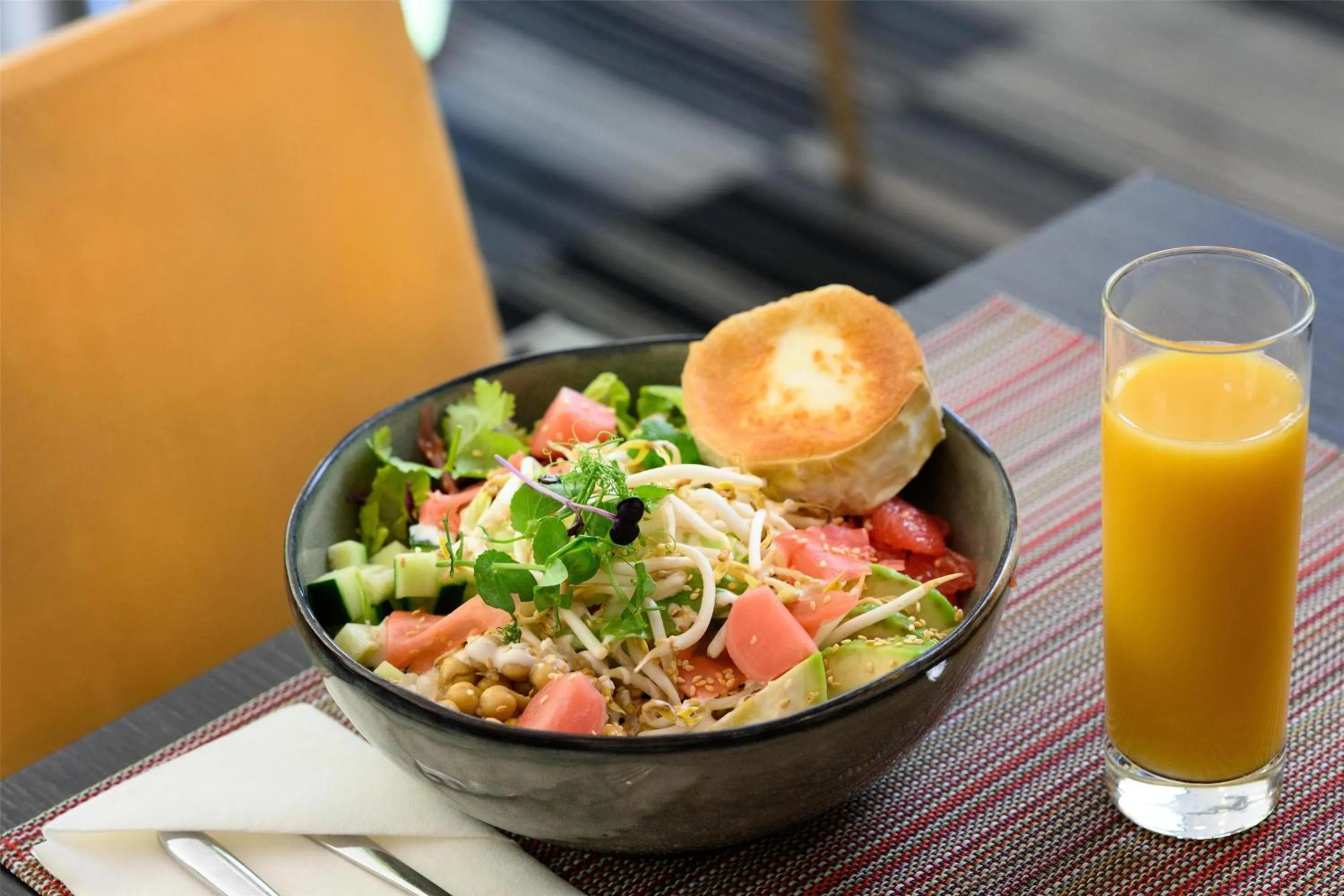 Restaurant/places to eat in Park Inn By Radisson Budapest