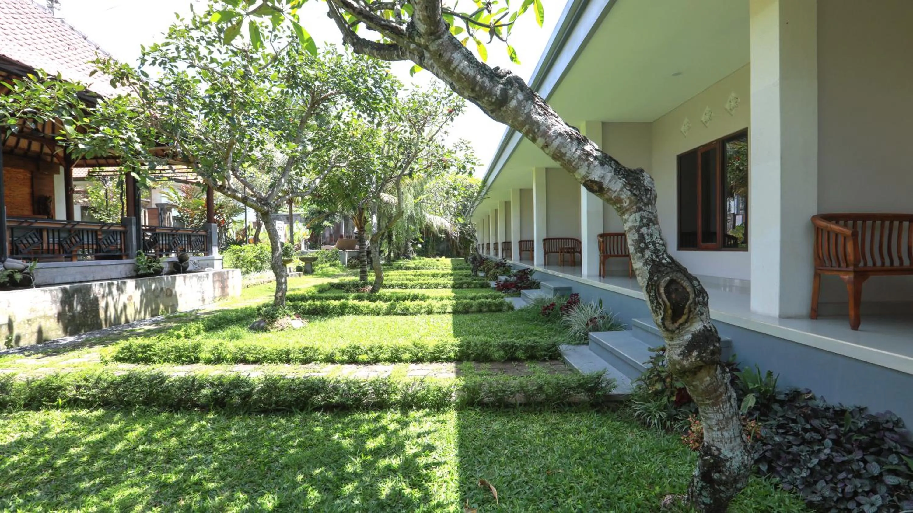 Garden in Adil Villa & Resort