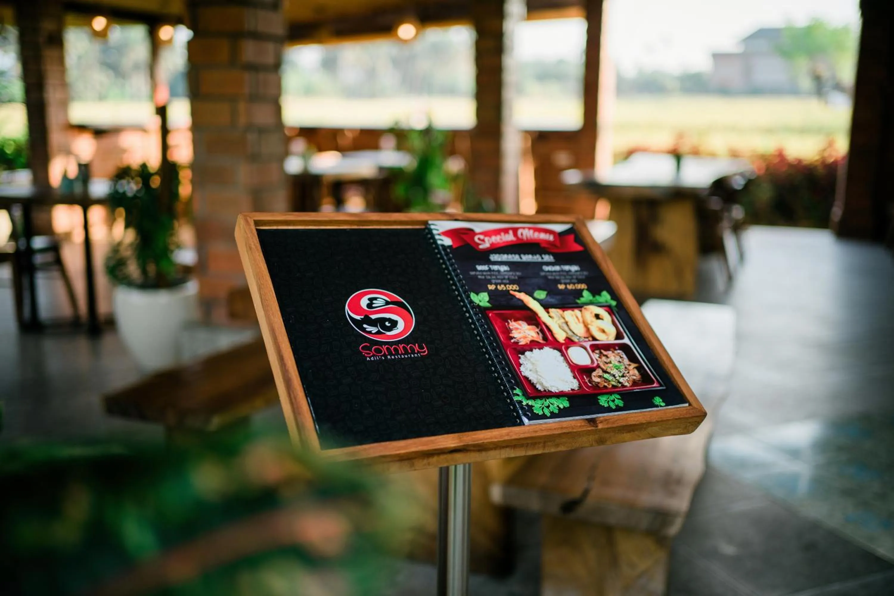 Restaurant/places to eat in Adil Villa & Resort