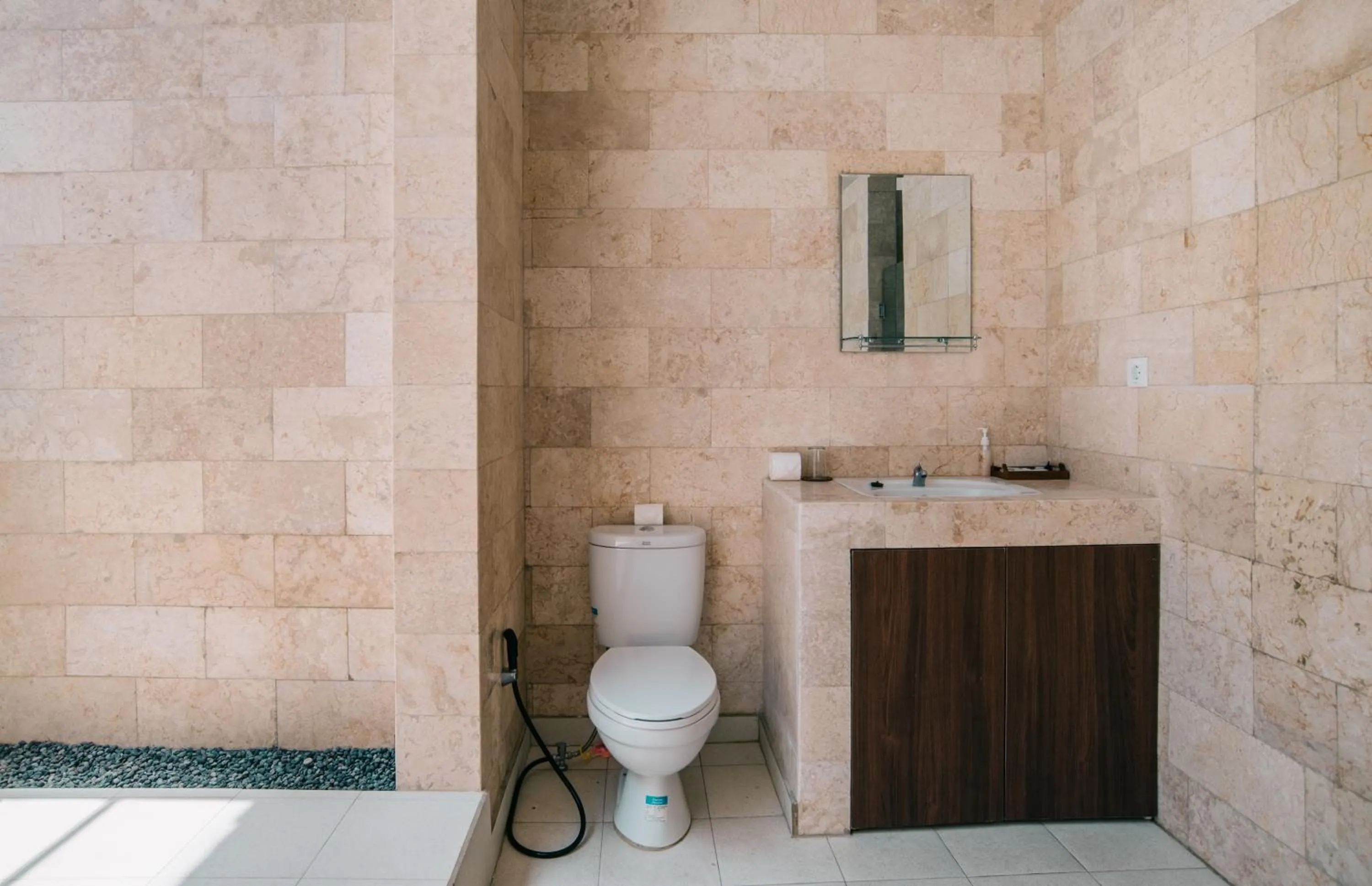 Toilet in Adil Villa & Resort