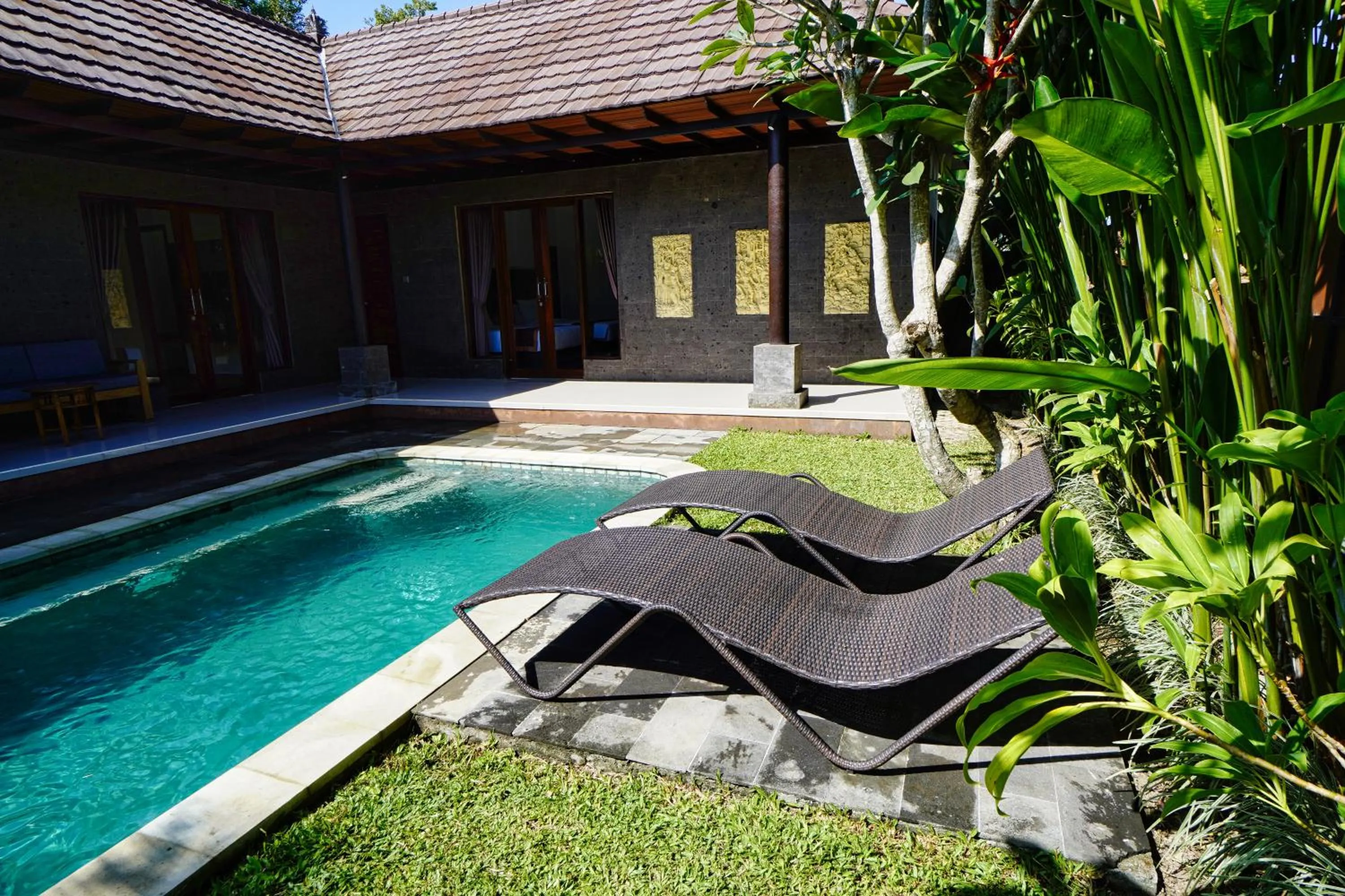 Garden in Adil Villa & Resort