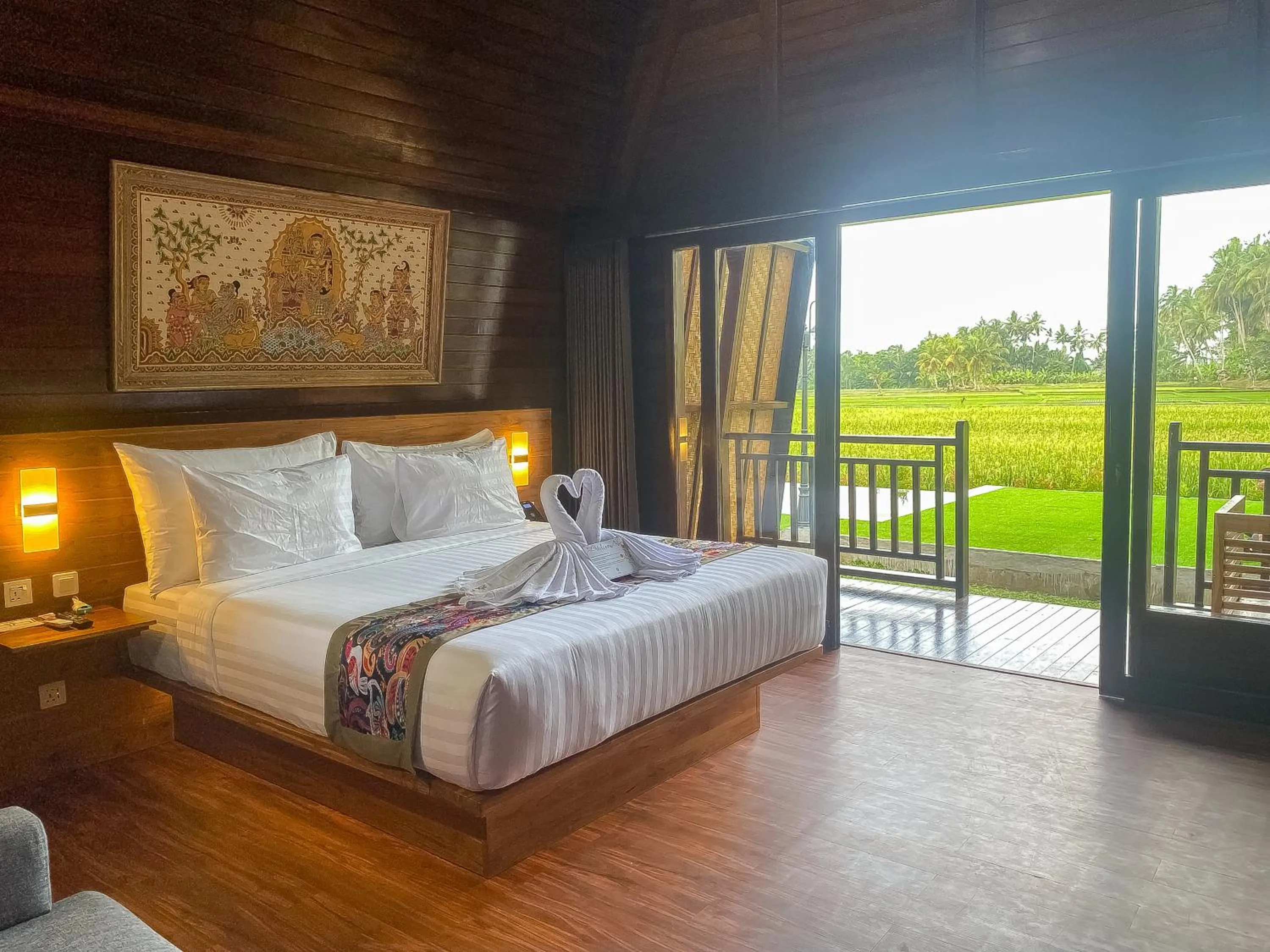 Bed in Adil Villa & Resort