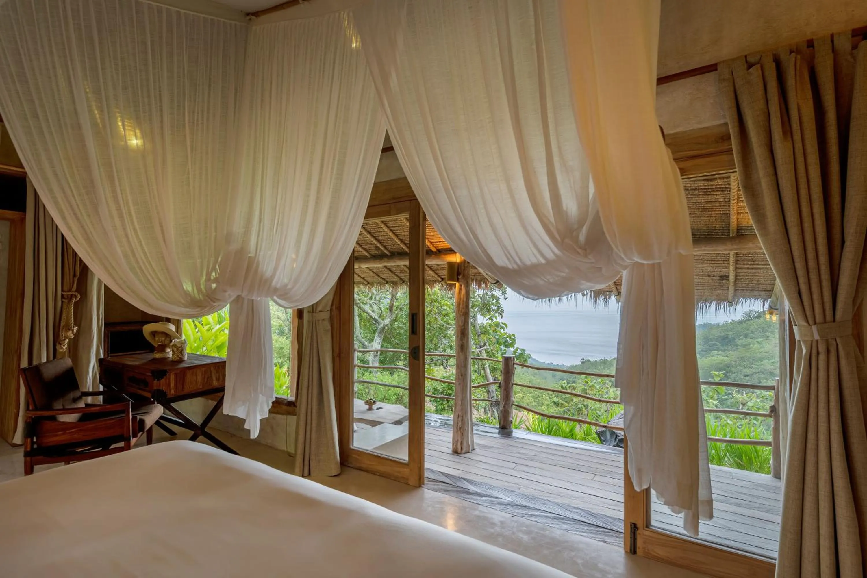 Bed in MATHIS Lodge Amed