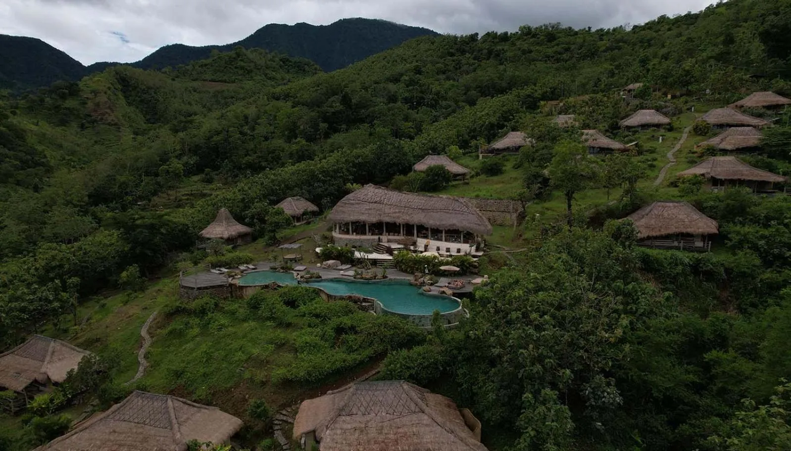 Property building in MATHIS Lodge Amed