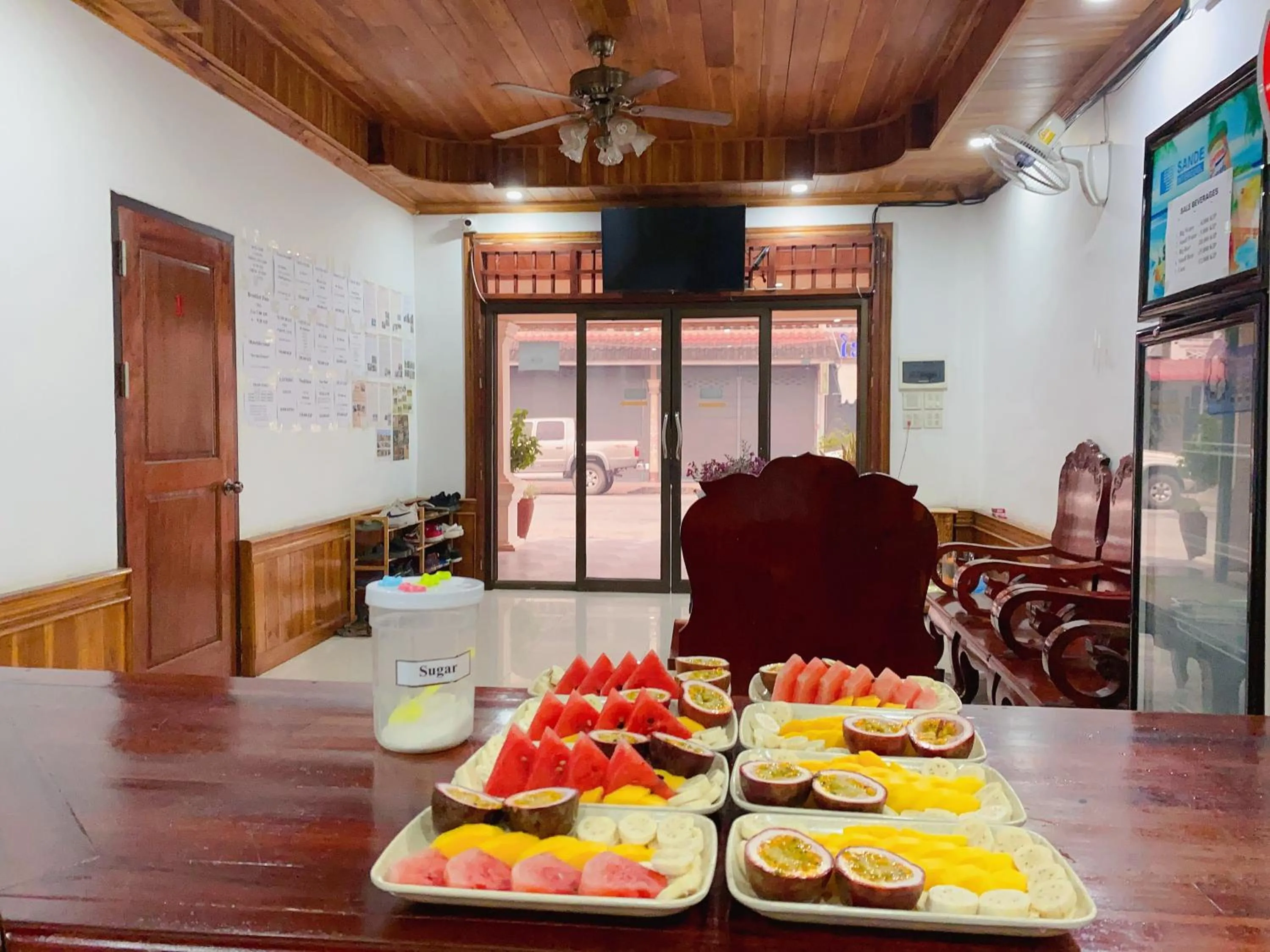 Food and drinks in Elephant Boutique Hotel