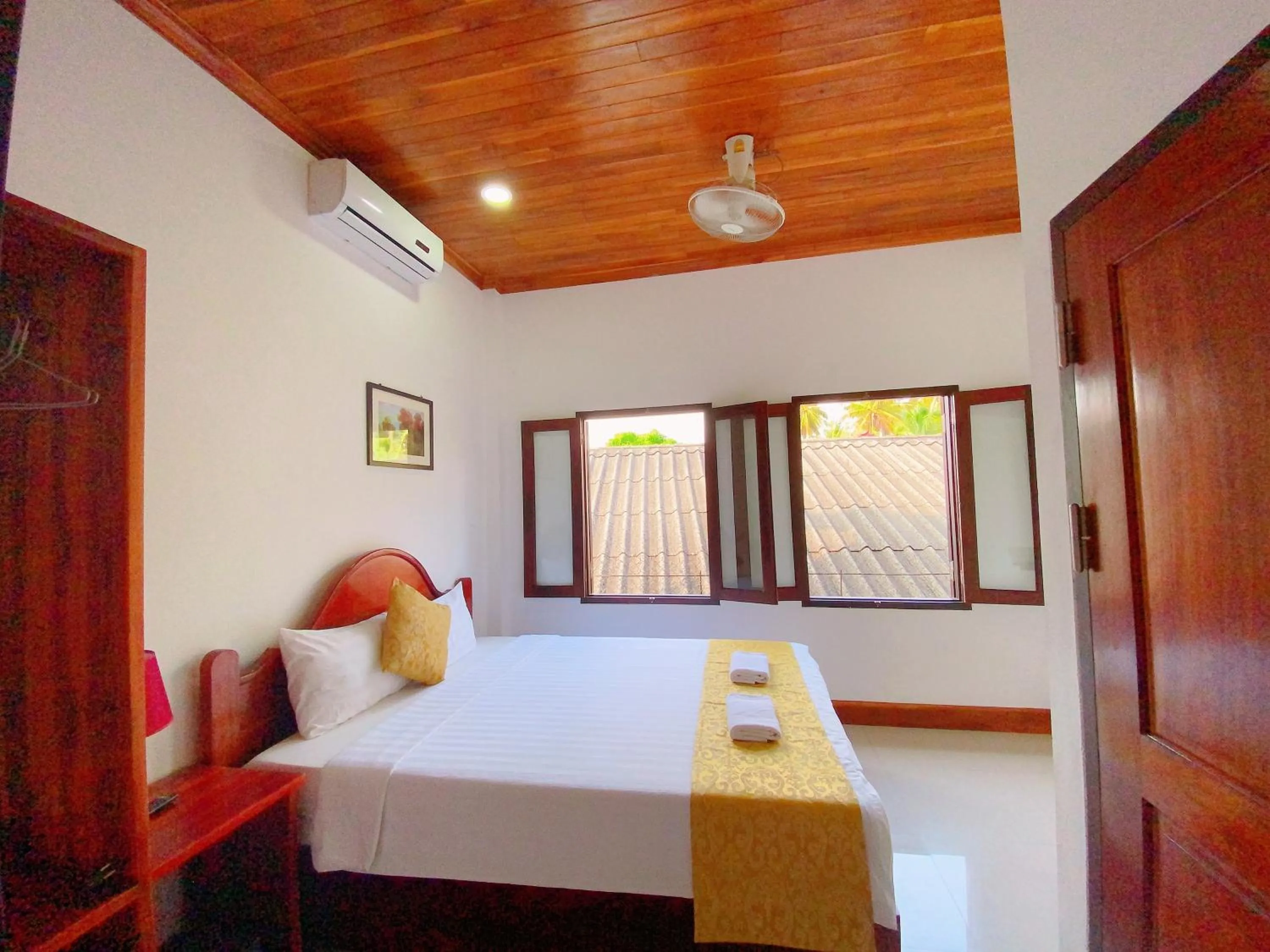 Photo of the whole room, Bed in Elephant Boutique Hotel