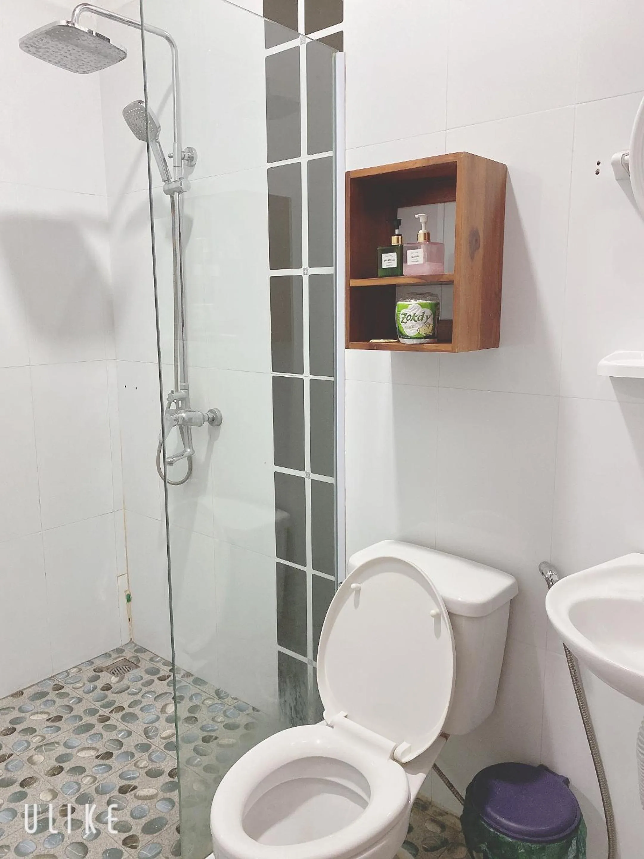 Shower in Elephant Boutique Hotel