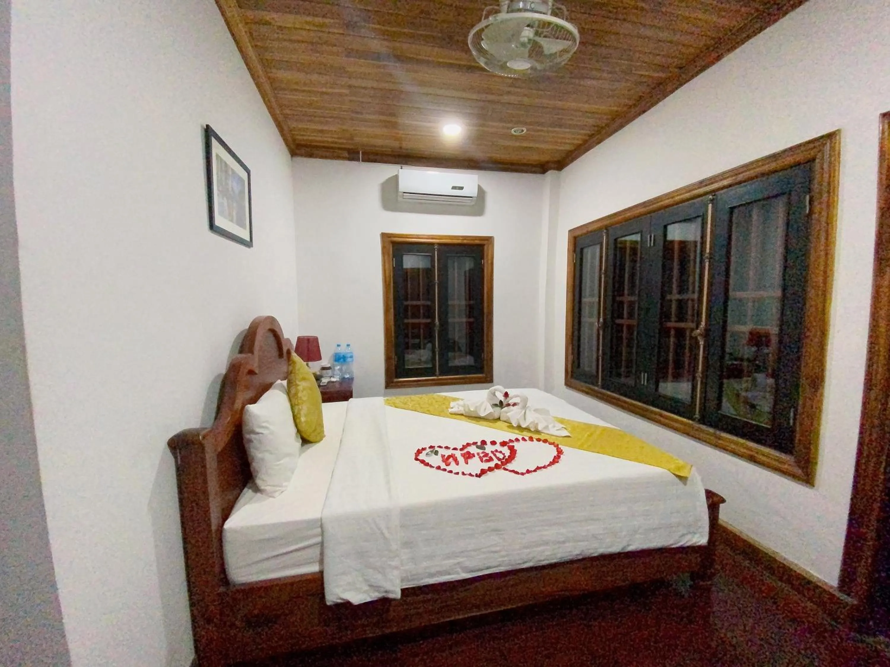 Photo of the whole room, Bed in Elephant Boutique Hotel