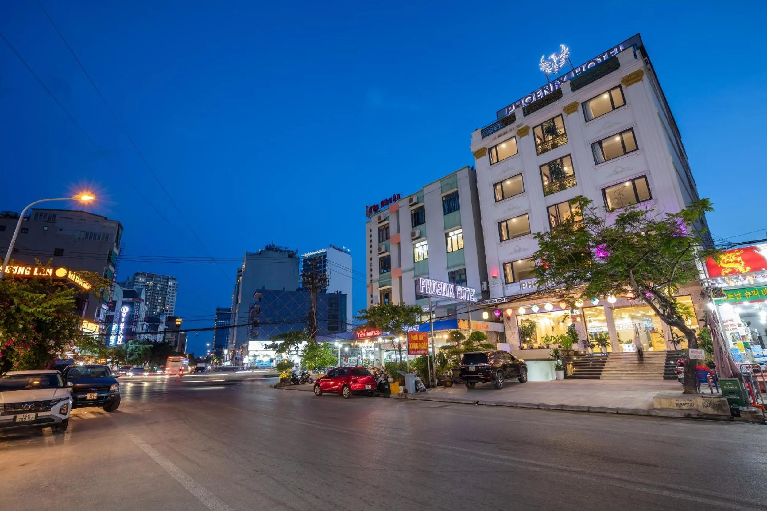 Property building in Phoenix Hotel Ha Long