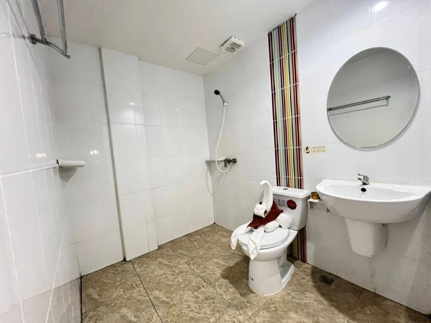 Bathroom in The Chilli by Golden Ray