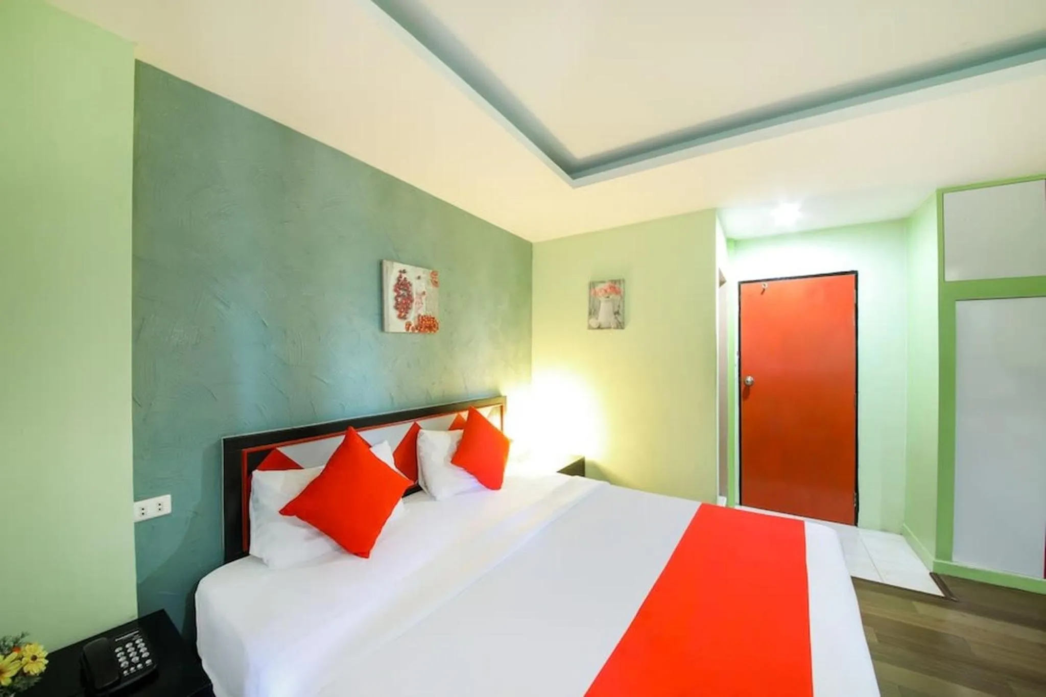 Bed in The Chilli by Golden Ray