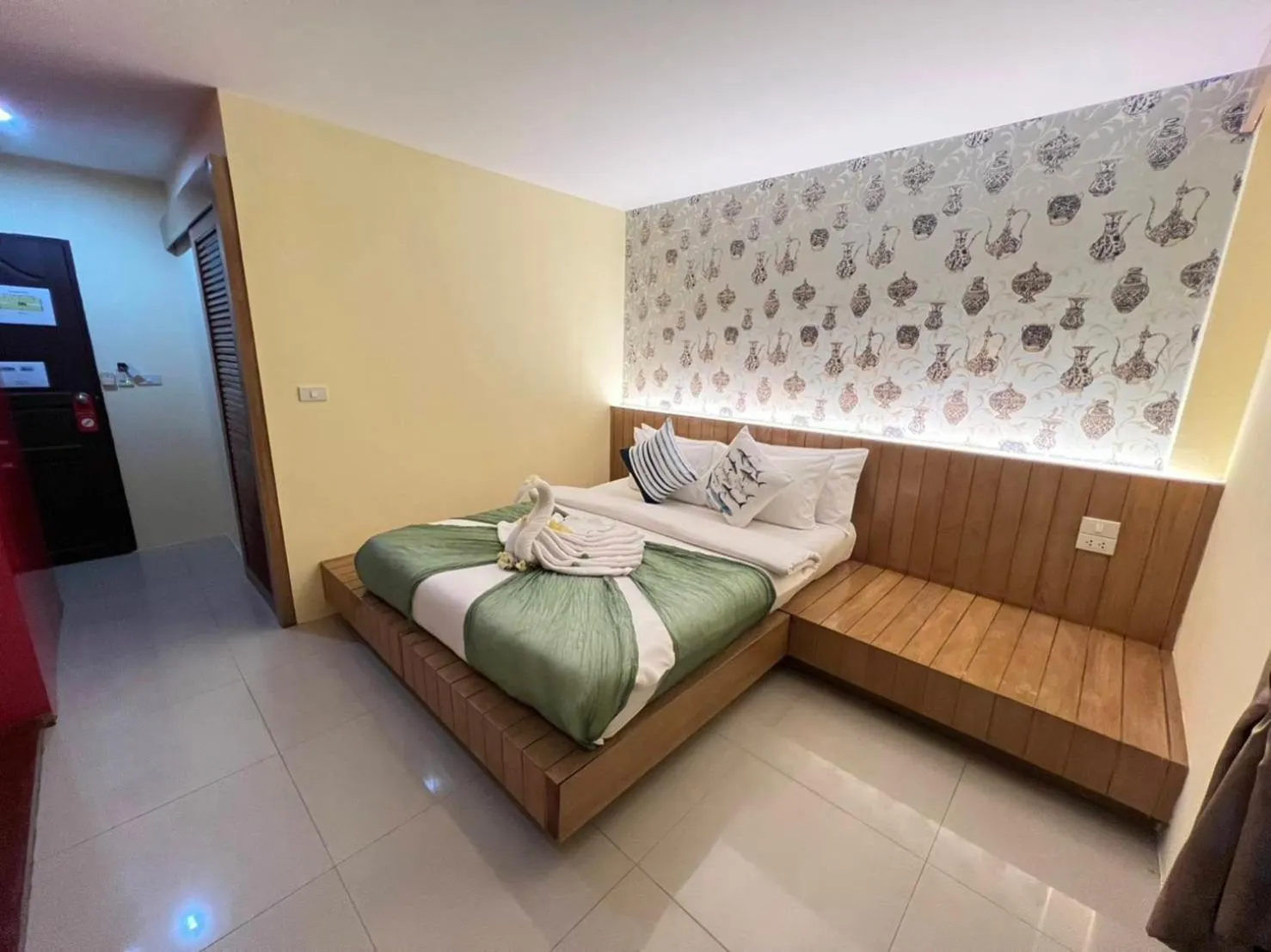 Bed in The Chilli by Golden Ray