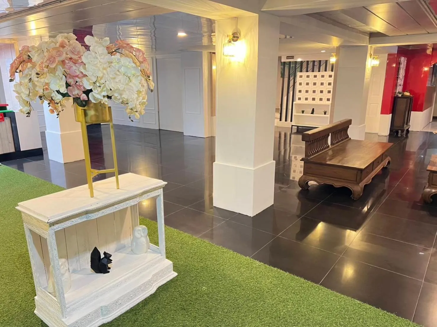 Lobby or reception, Bathroom in The Chilli by Golden Ray