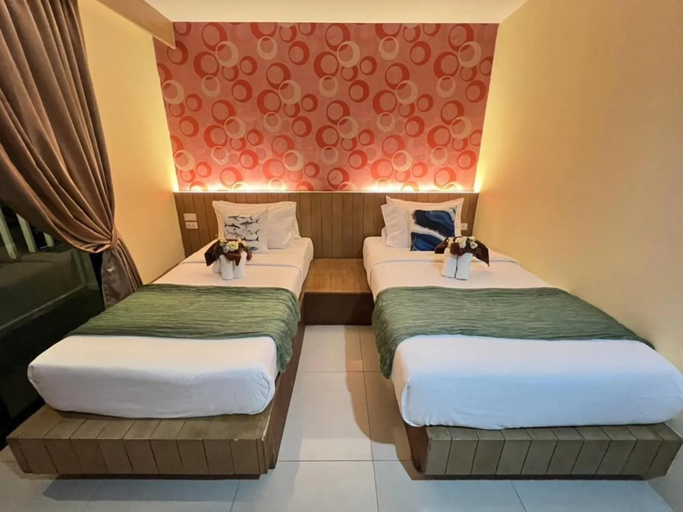 Bed in The Chilli by Golden Ray