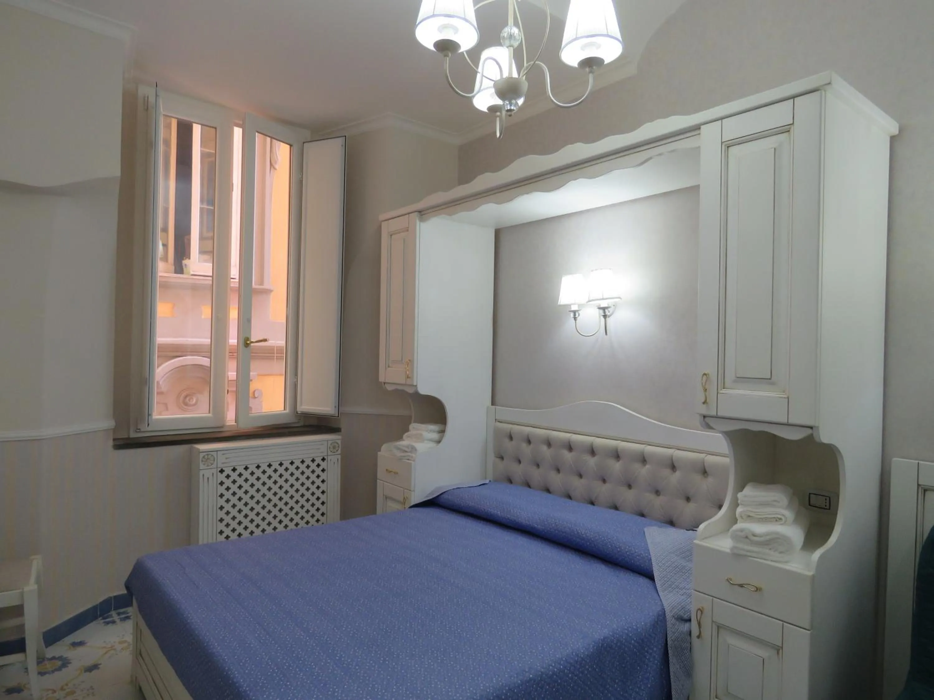 Photo of the whole room, Bed in Olimpo degli Dei
