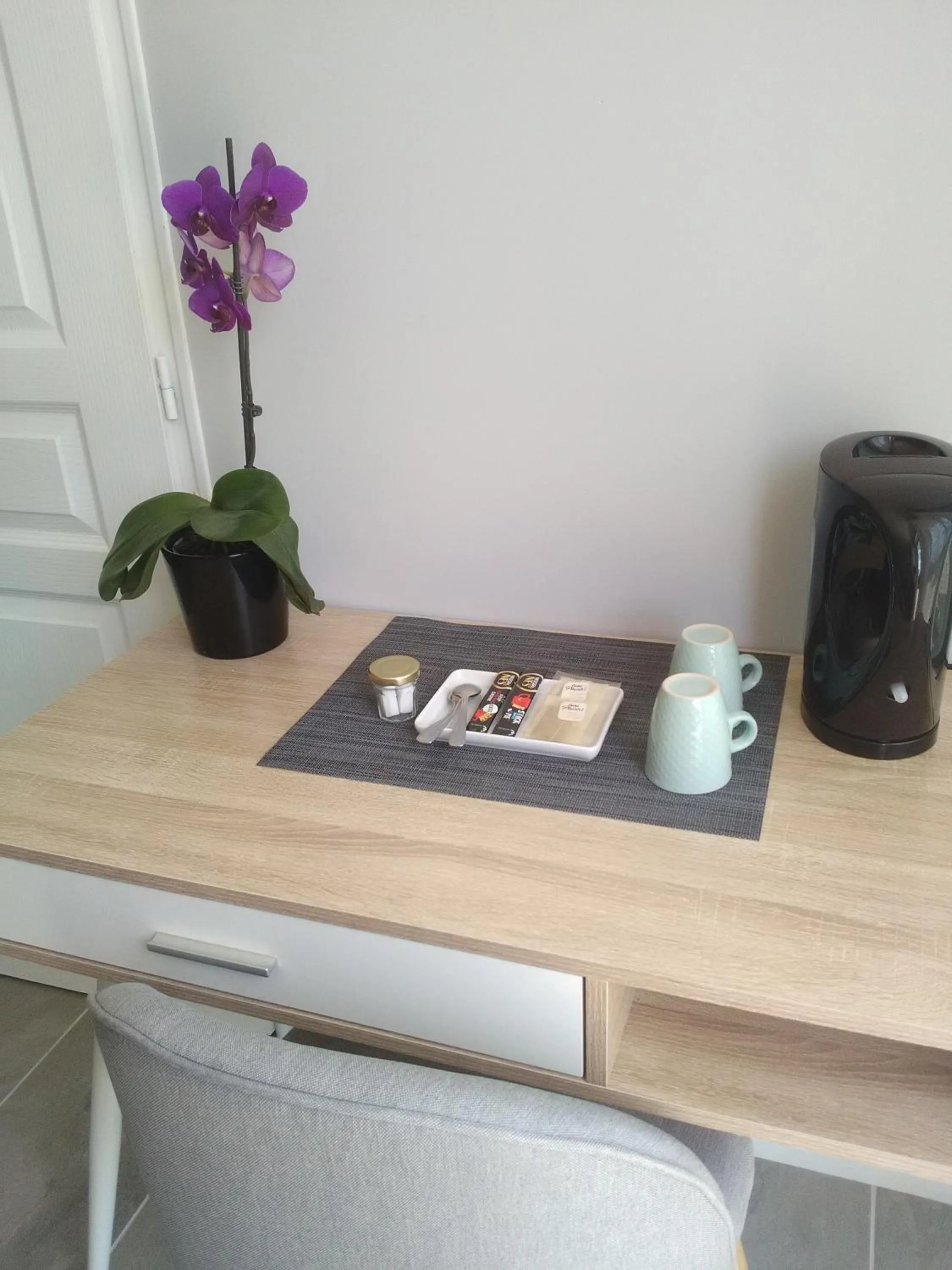 Coffee/tea facilities in Au pied du Lariat