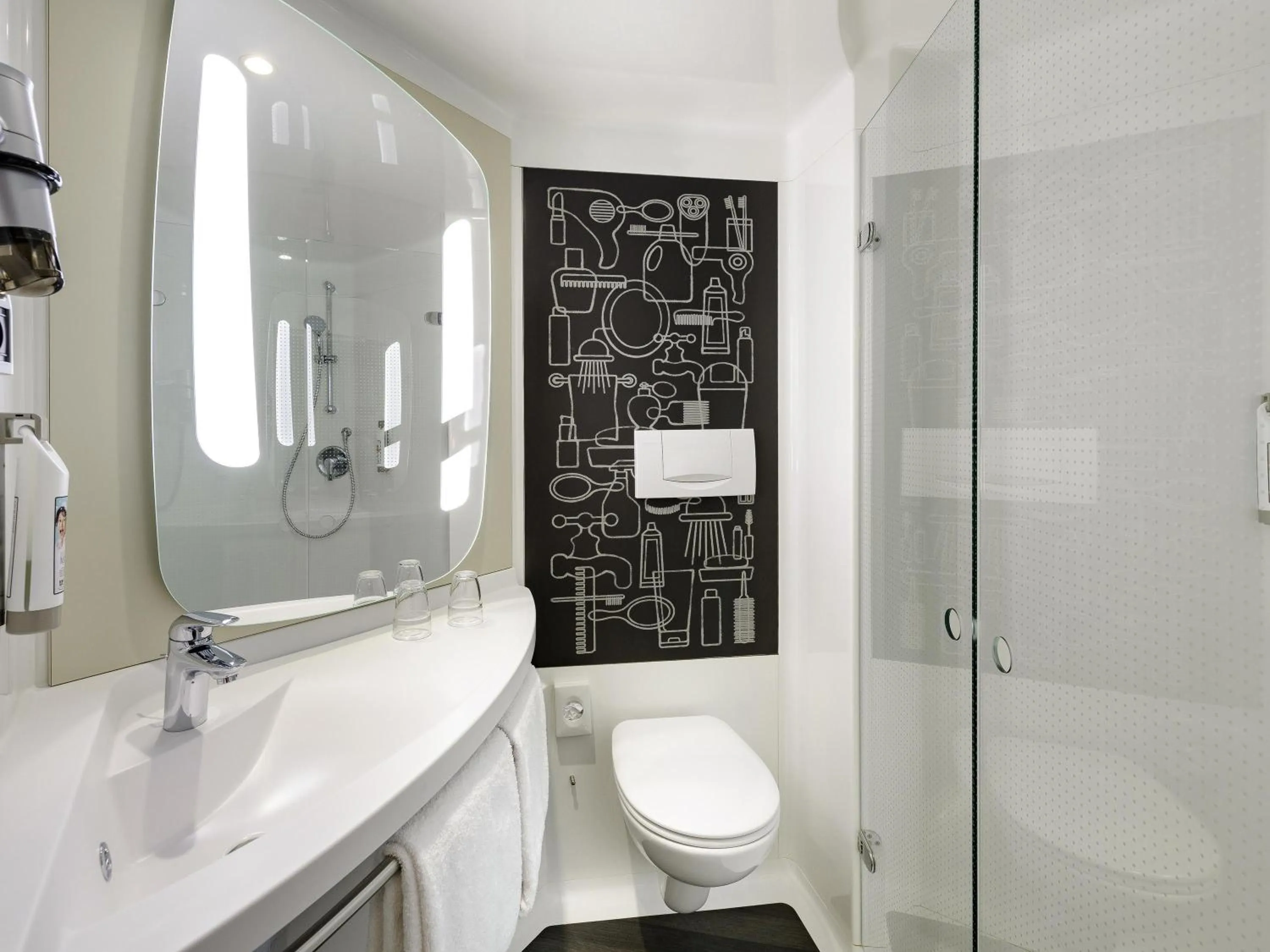 Bedroom in Ibis Münster City