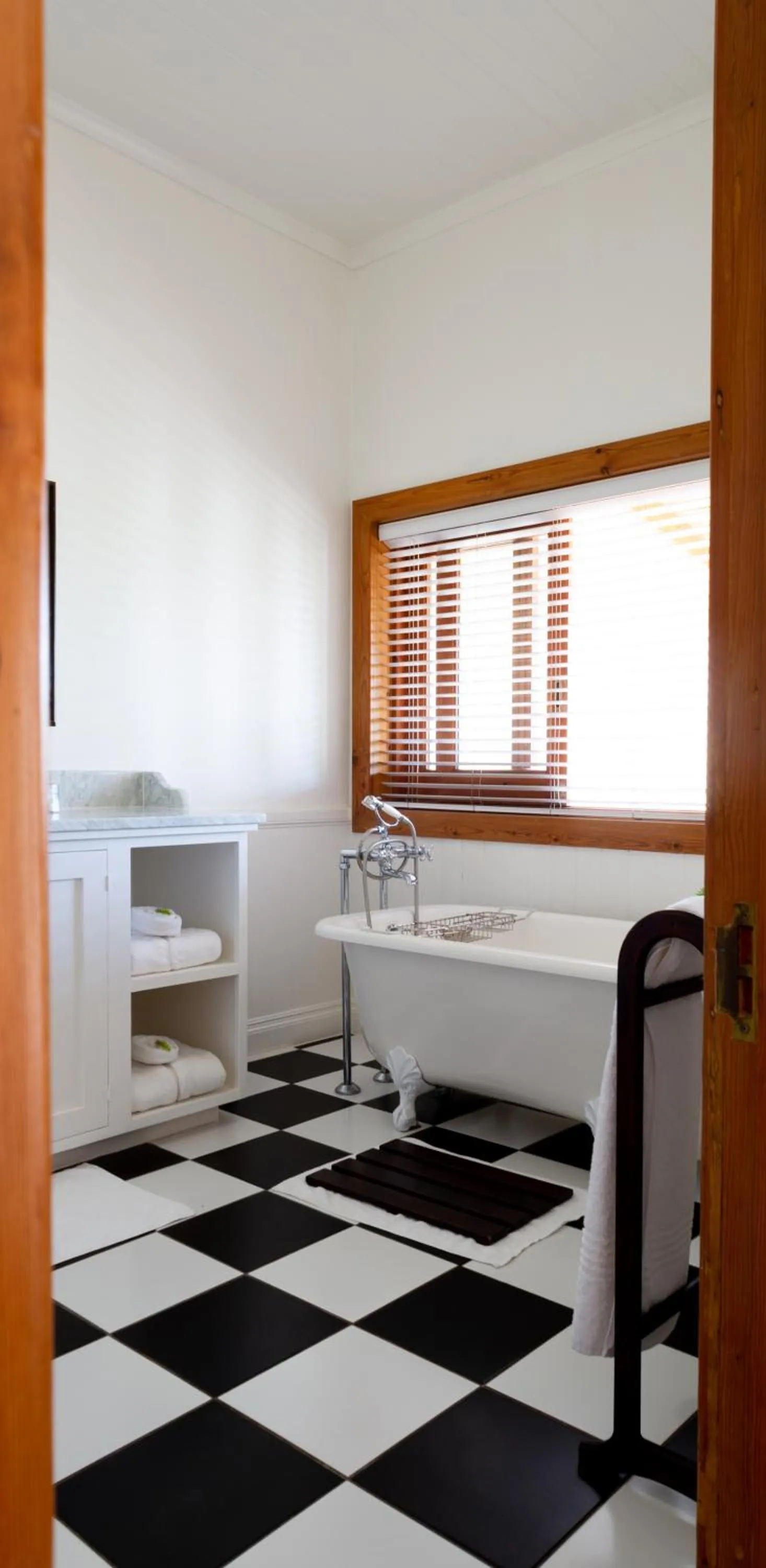 Bathroom, Bed in Dune Ridge Country House