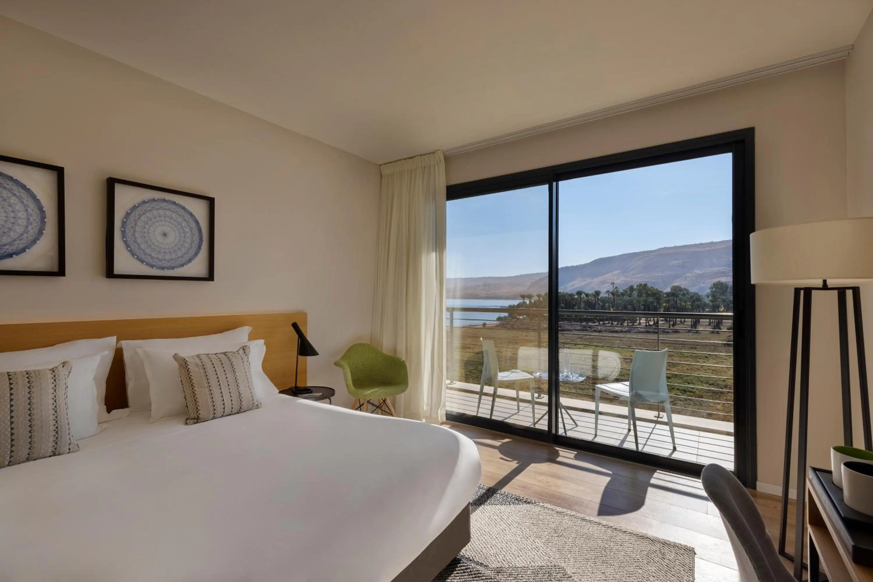 Bedroom, Bed in Gomeh by Isrotel Design