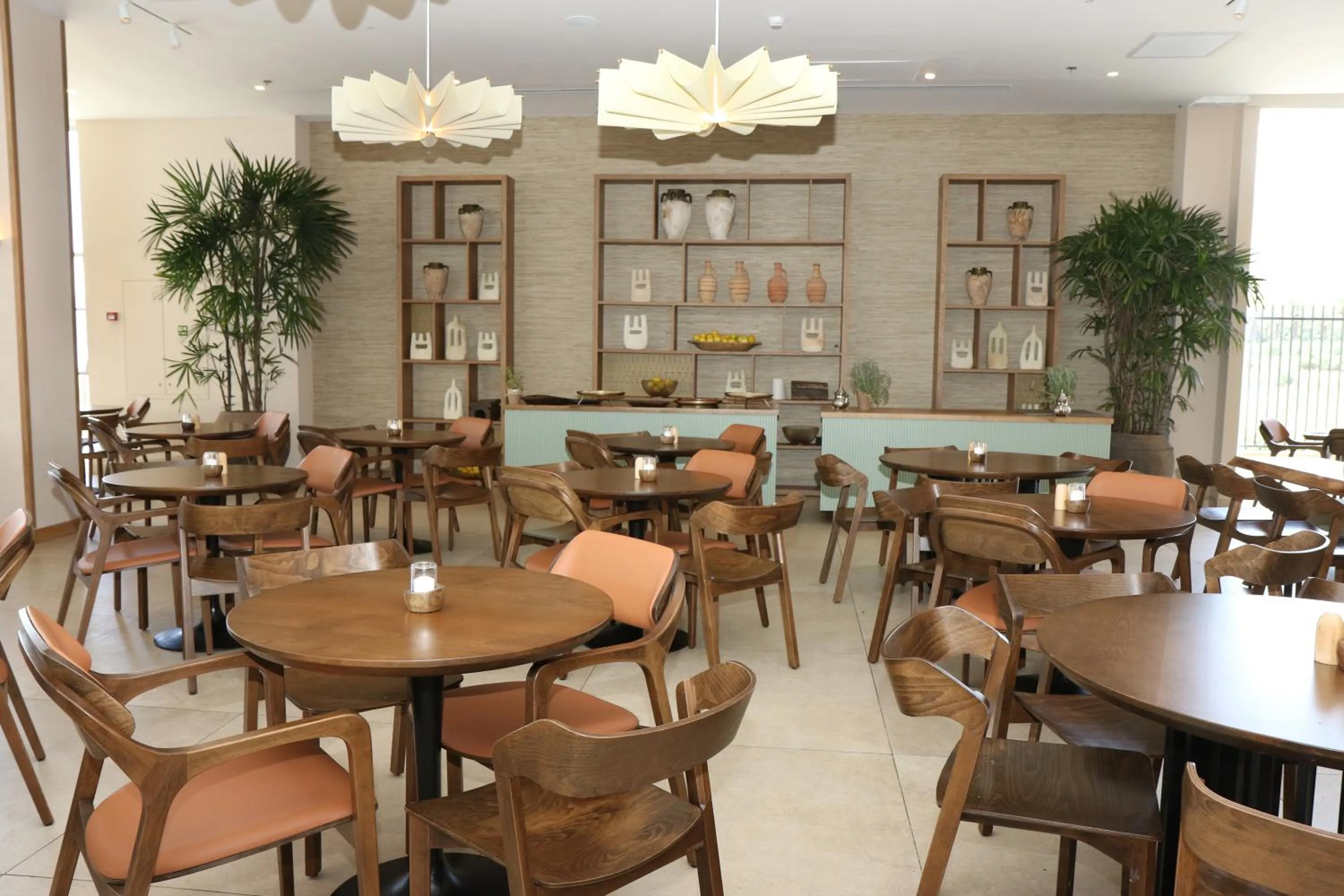 Restaurant/places to eat in Gomeh by Isrotel Design