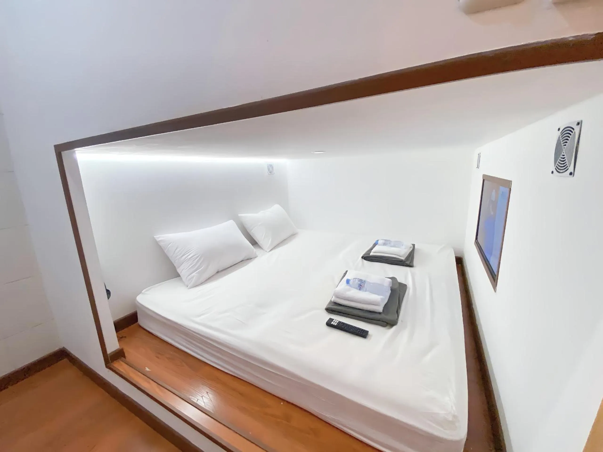 Bed in Hotel Shakti Capsule