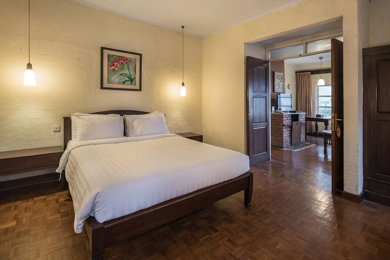 Bed in Puncak Pass Resort