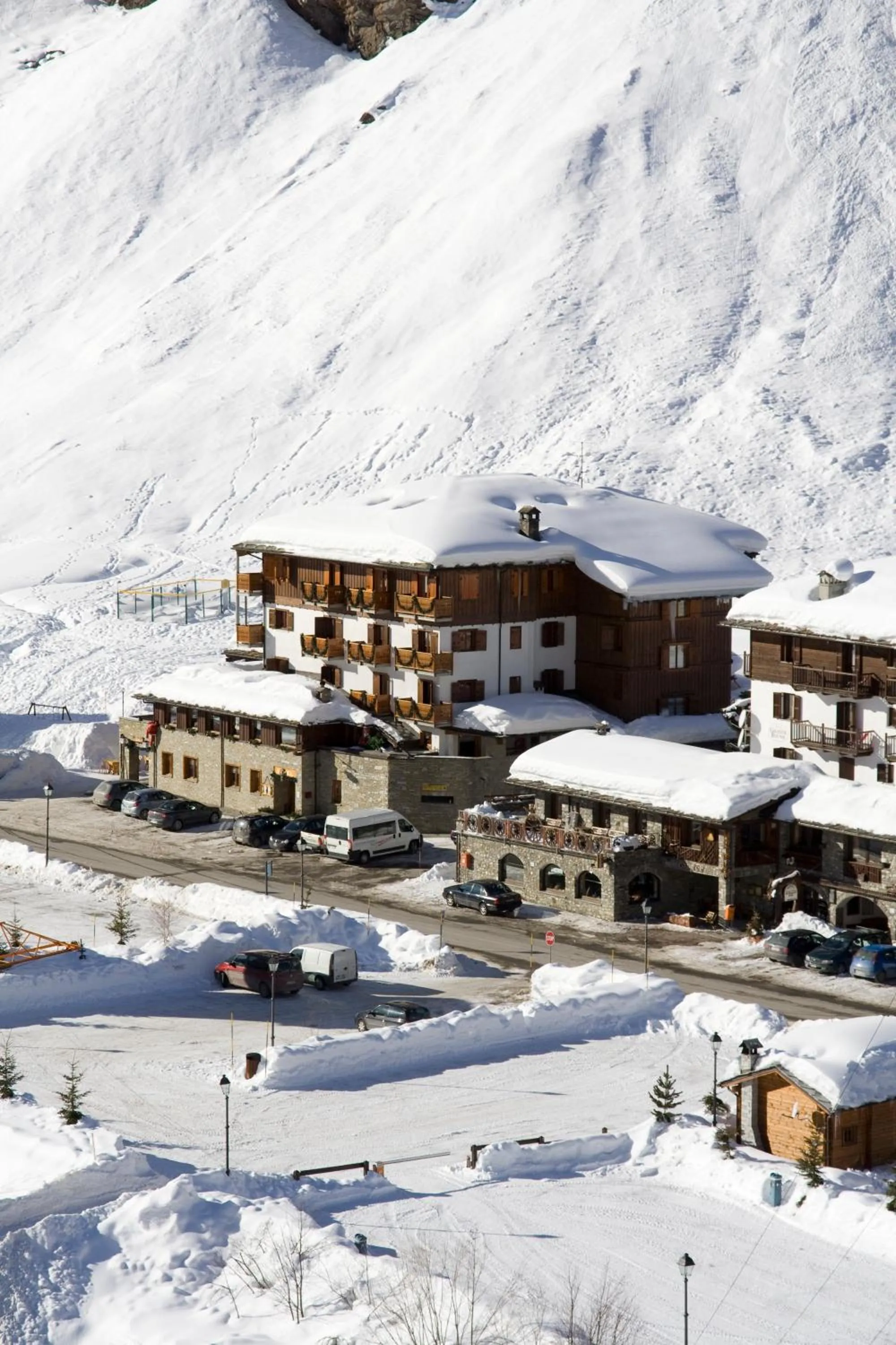 Property building in Hotel Granta Parey