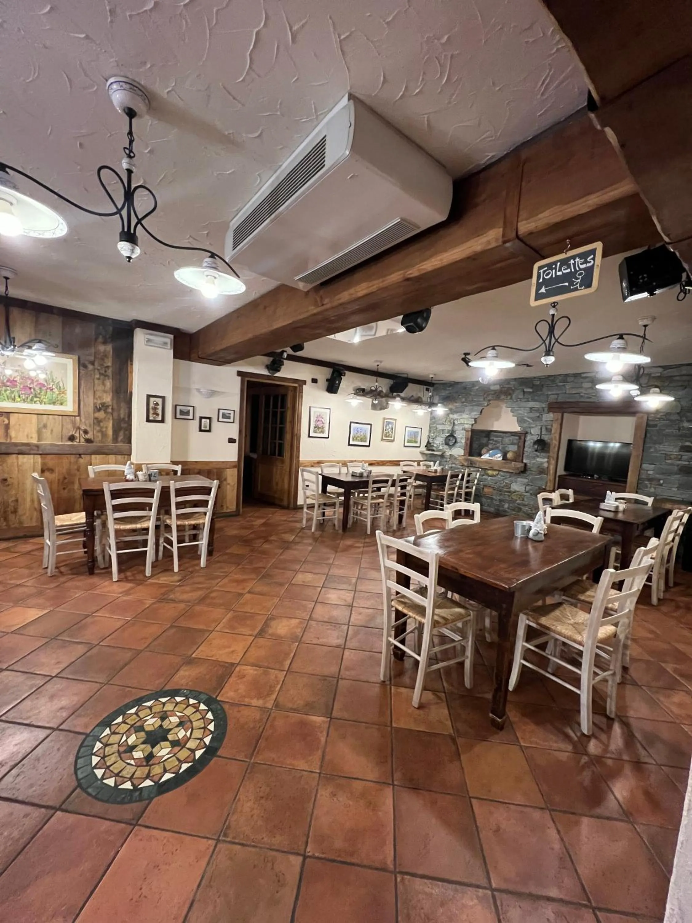 Nightclub / DJ in Hotel Granta Parey