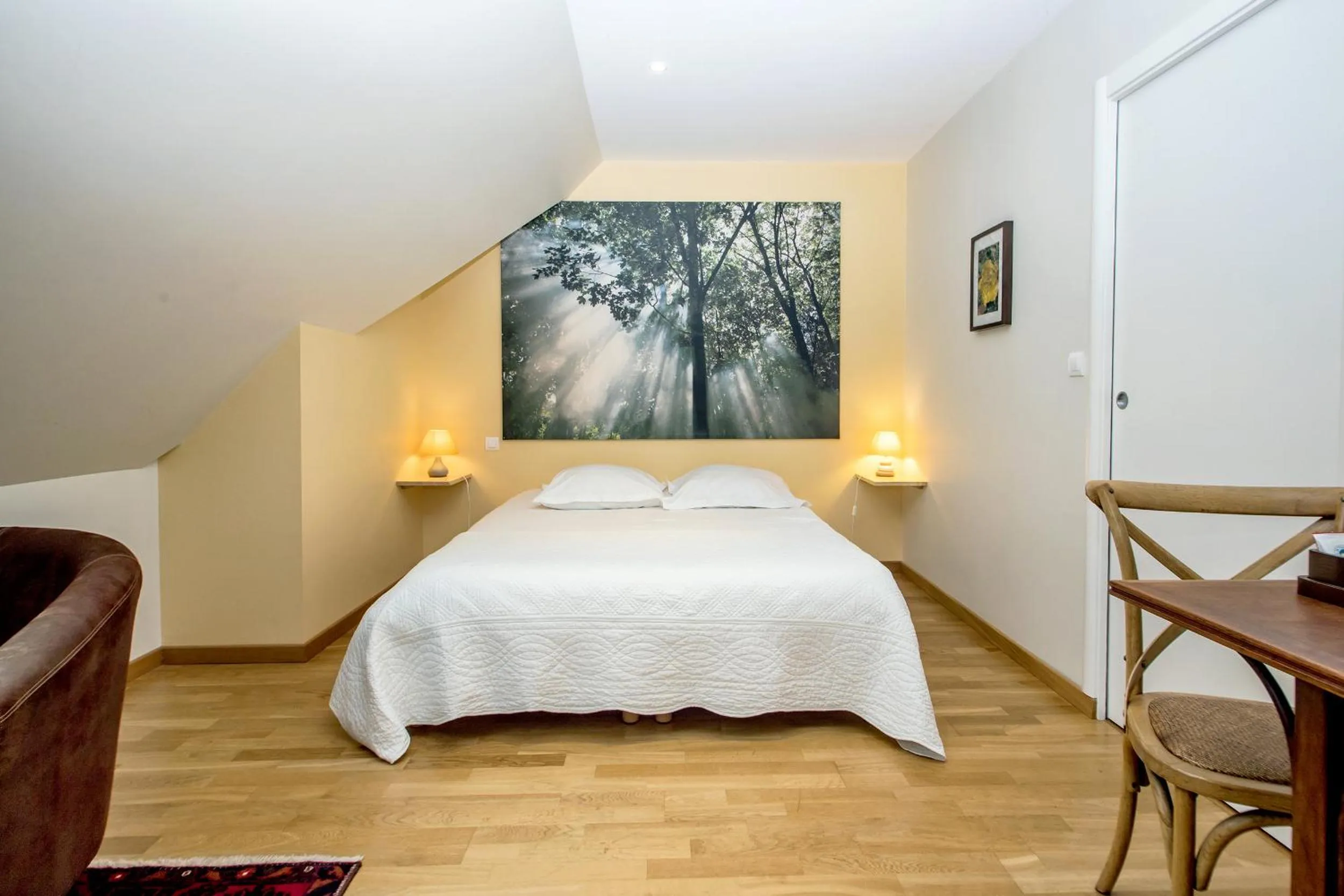 Photo of the whole room, Bed in La Canopée des Pins