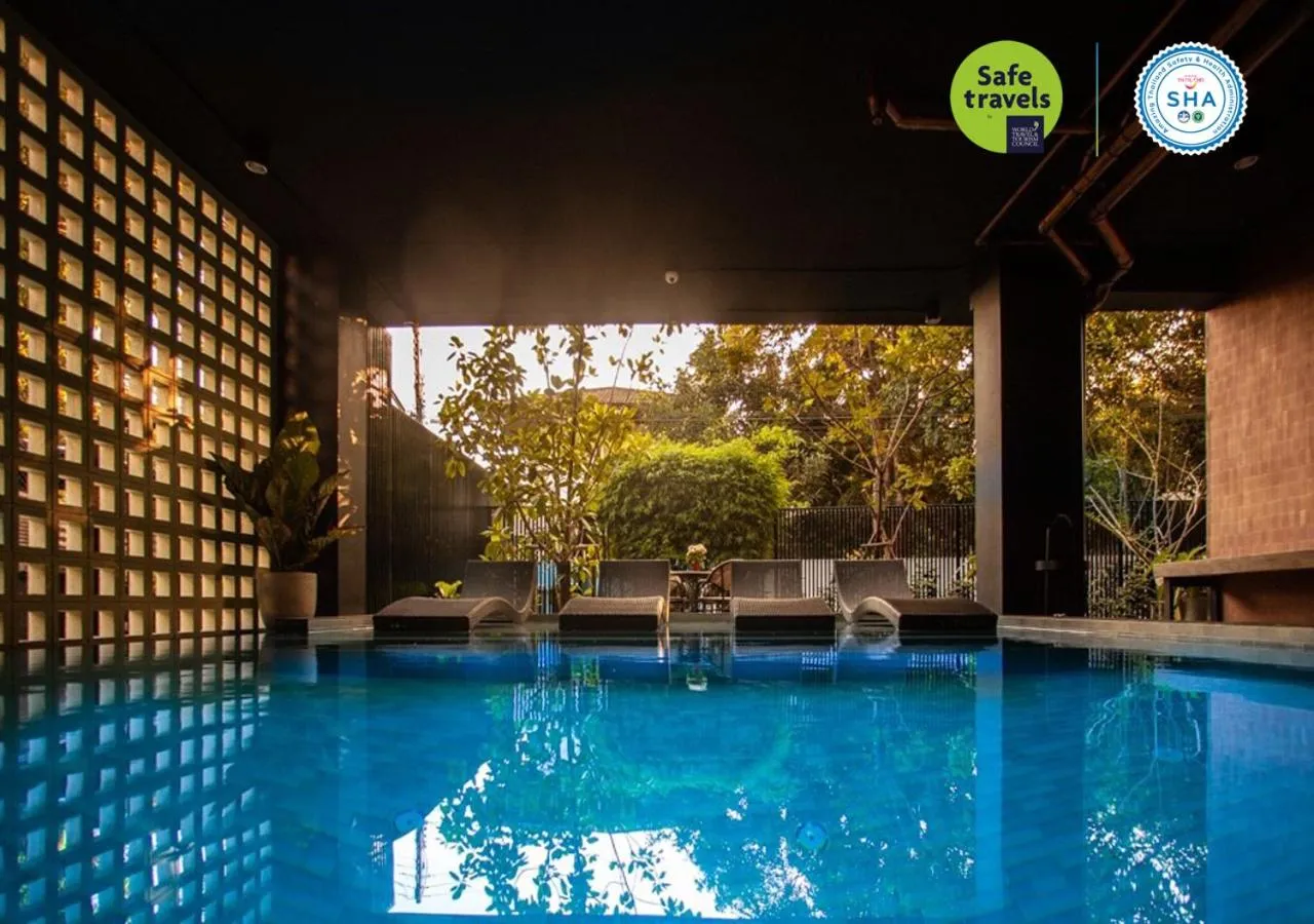 Swimming pool in the echo hotel