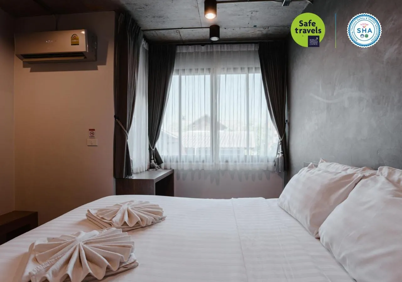 Bedroom, Bed in the echo hotel