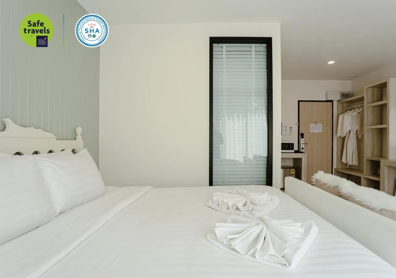 Bedroom, Bed in the echo hotel