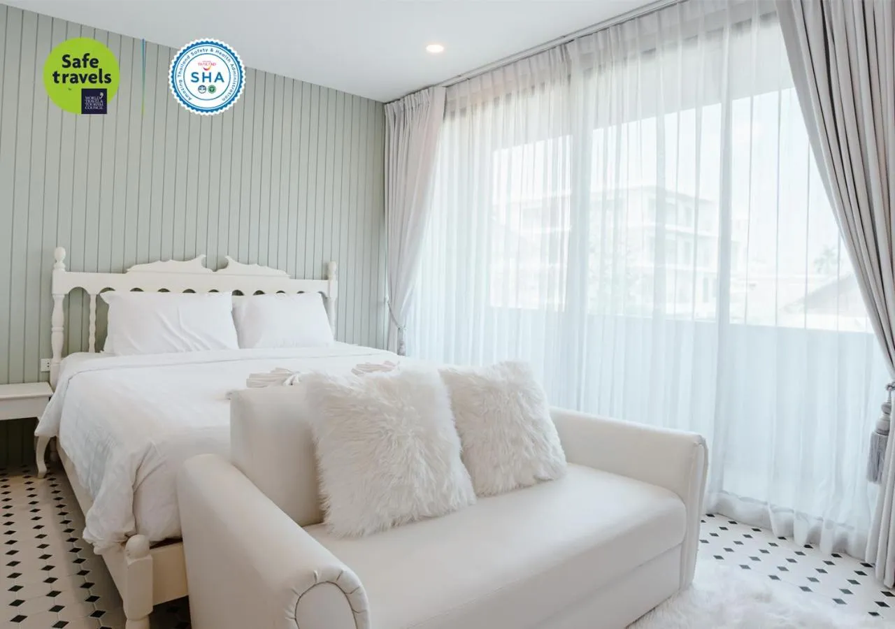 Bedroom, Bed in the echo hotel