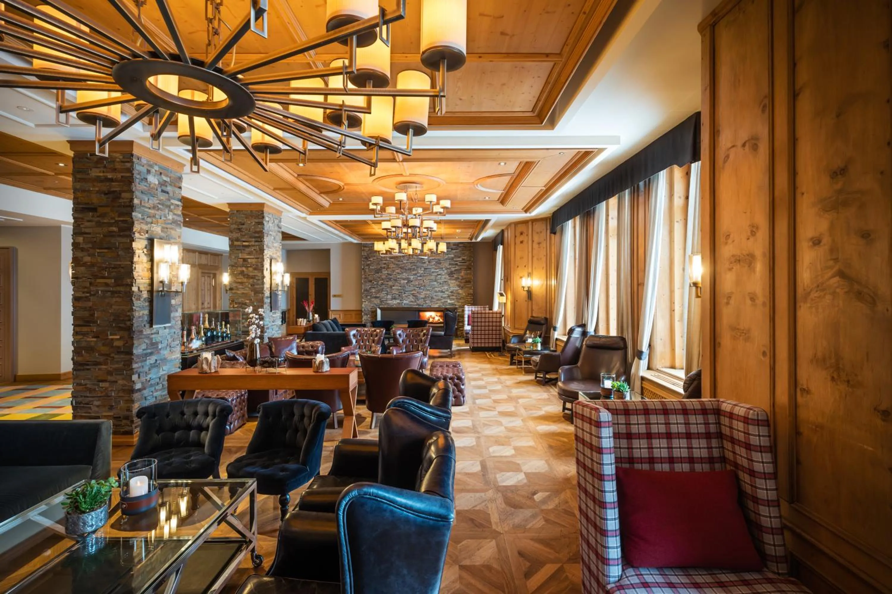 Lounge or bar in Hotel Flüela Davos - The Unbound Collection by Hyatt
