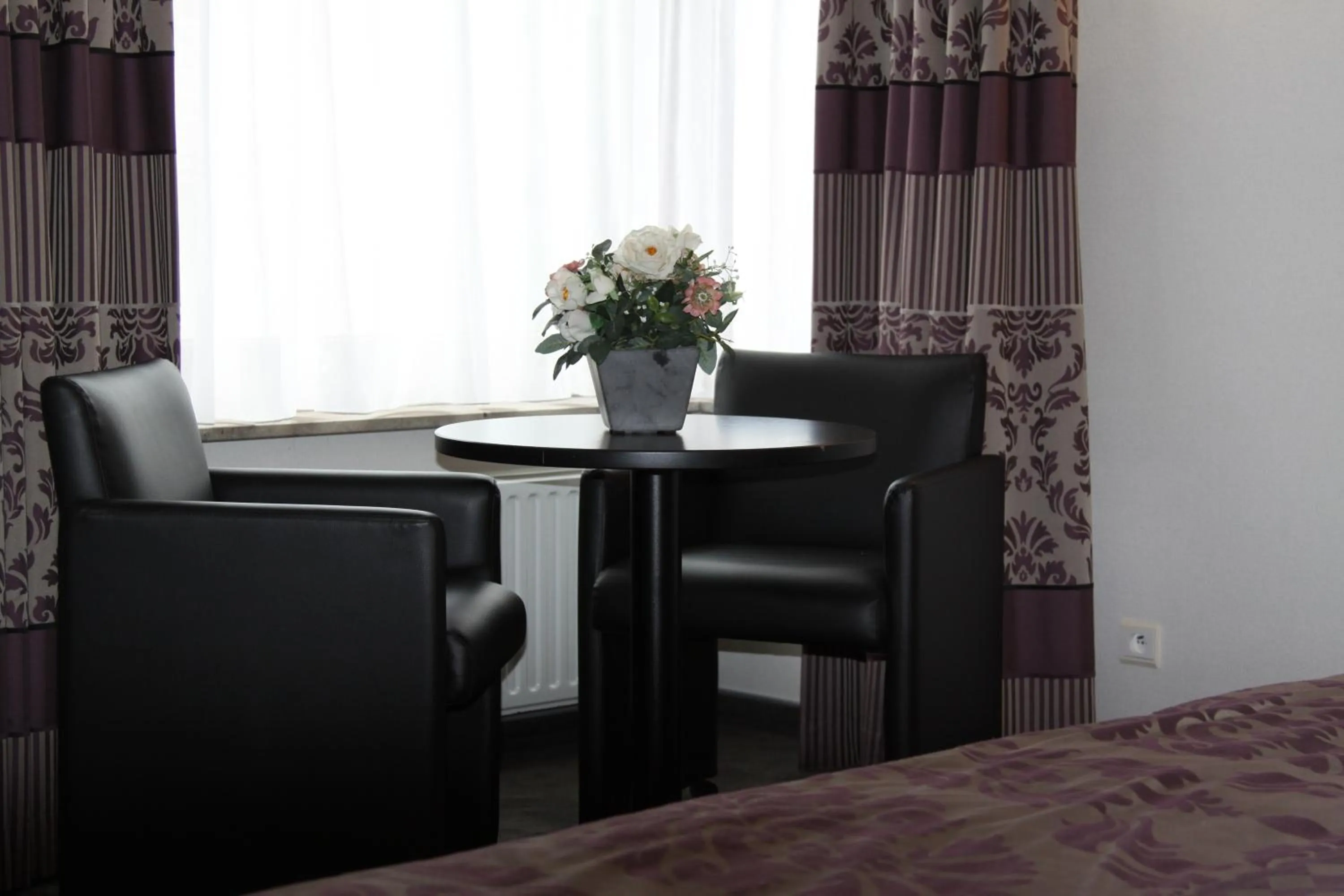 Seating area in Hotel Iris