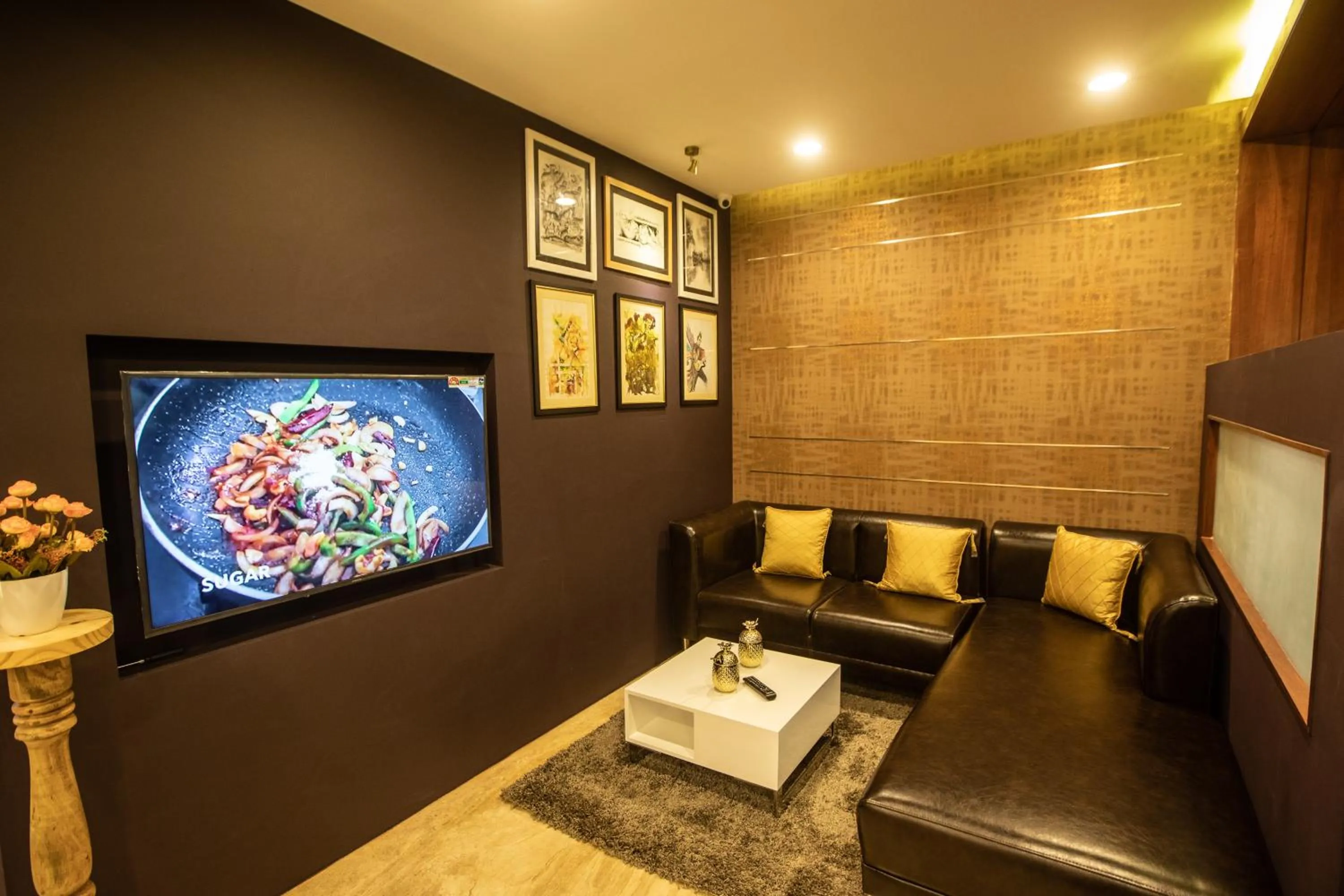 Lounge or bar in Hotel Paramos Inn