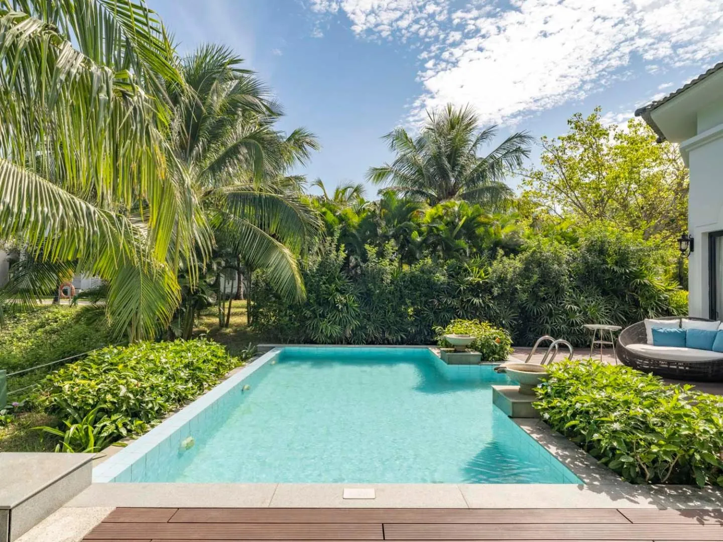 Swimming pool in Vinpearl Wonderworld Phu Quoc