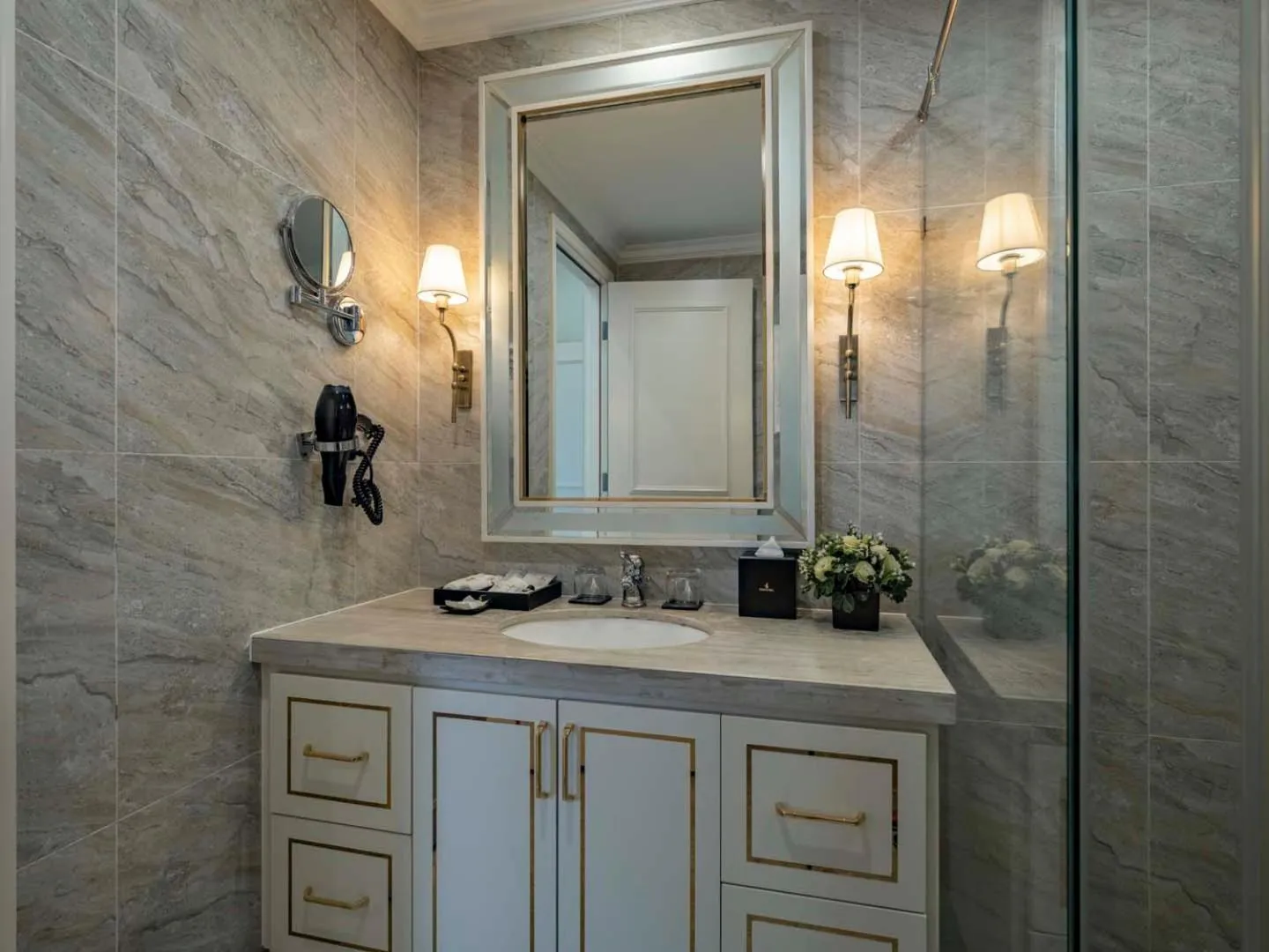 Bathroom in Vinpearl Wonderworld Phu Quoc