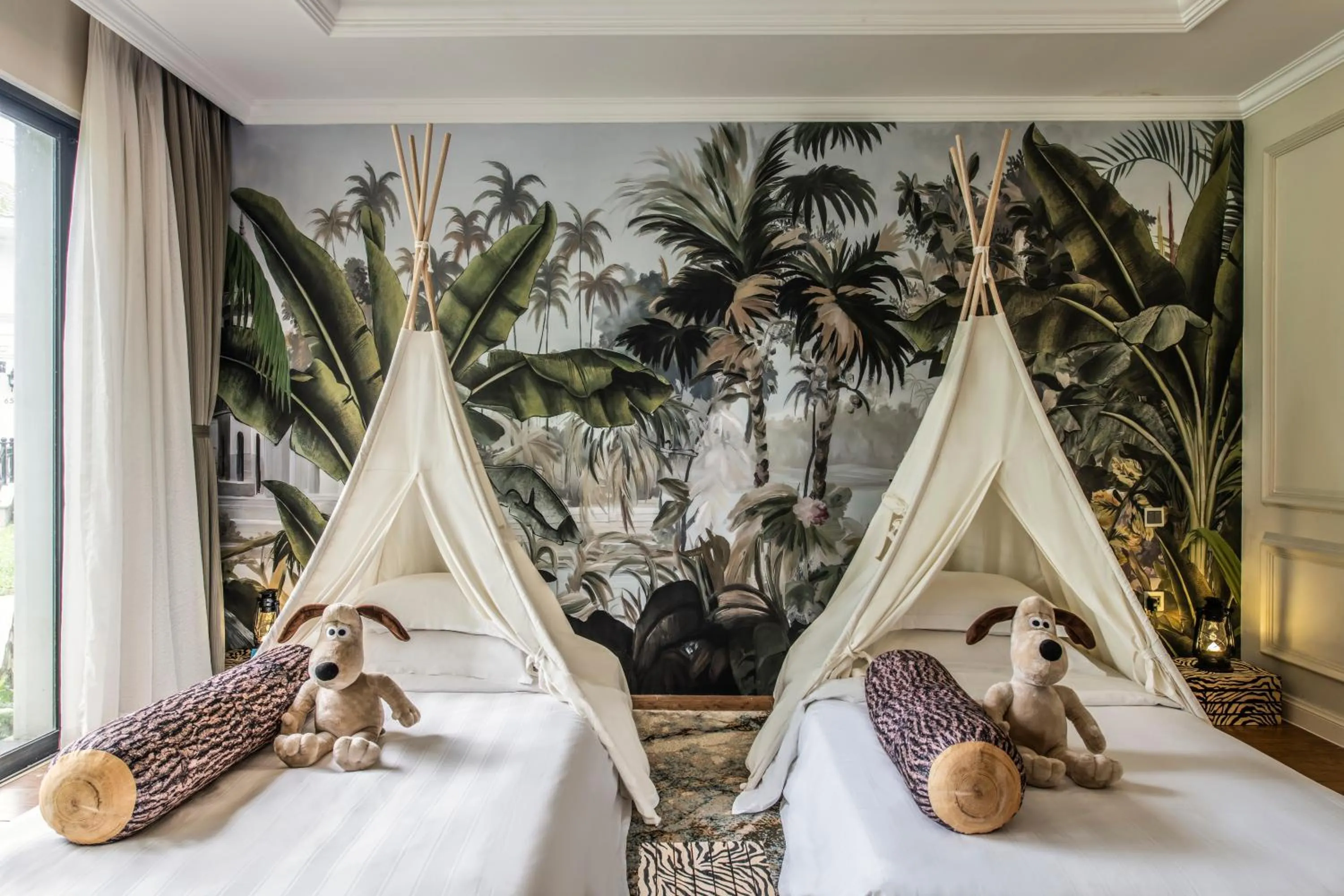 Bedroom, Bed in Vinpearl Wonderworld Phu Quoc