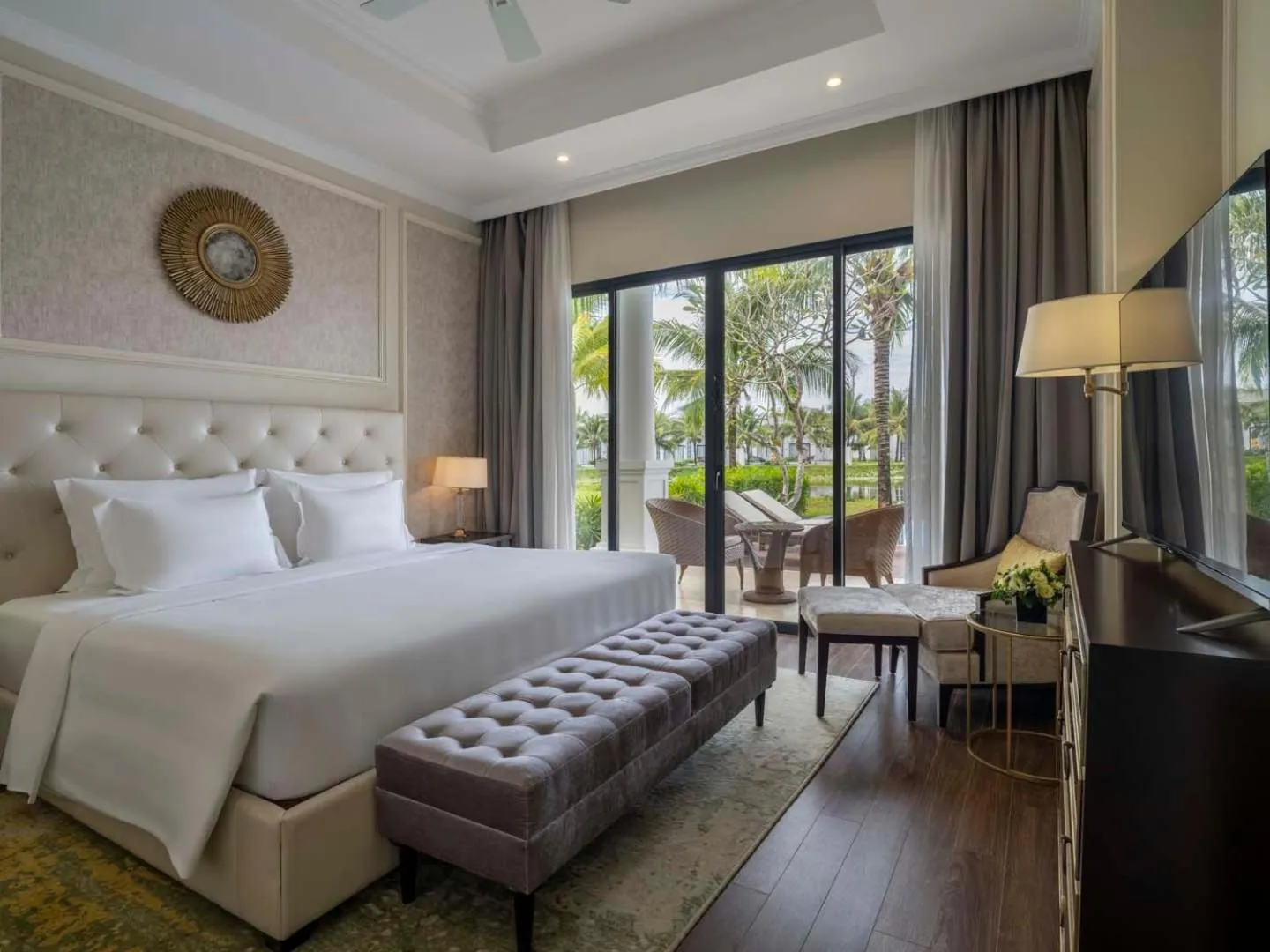 Bedroom, Bed in Vinpearl Wonderworld Phu Quoc