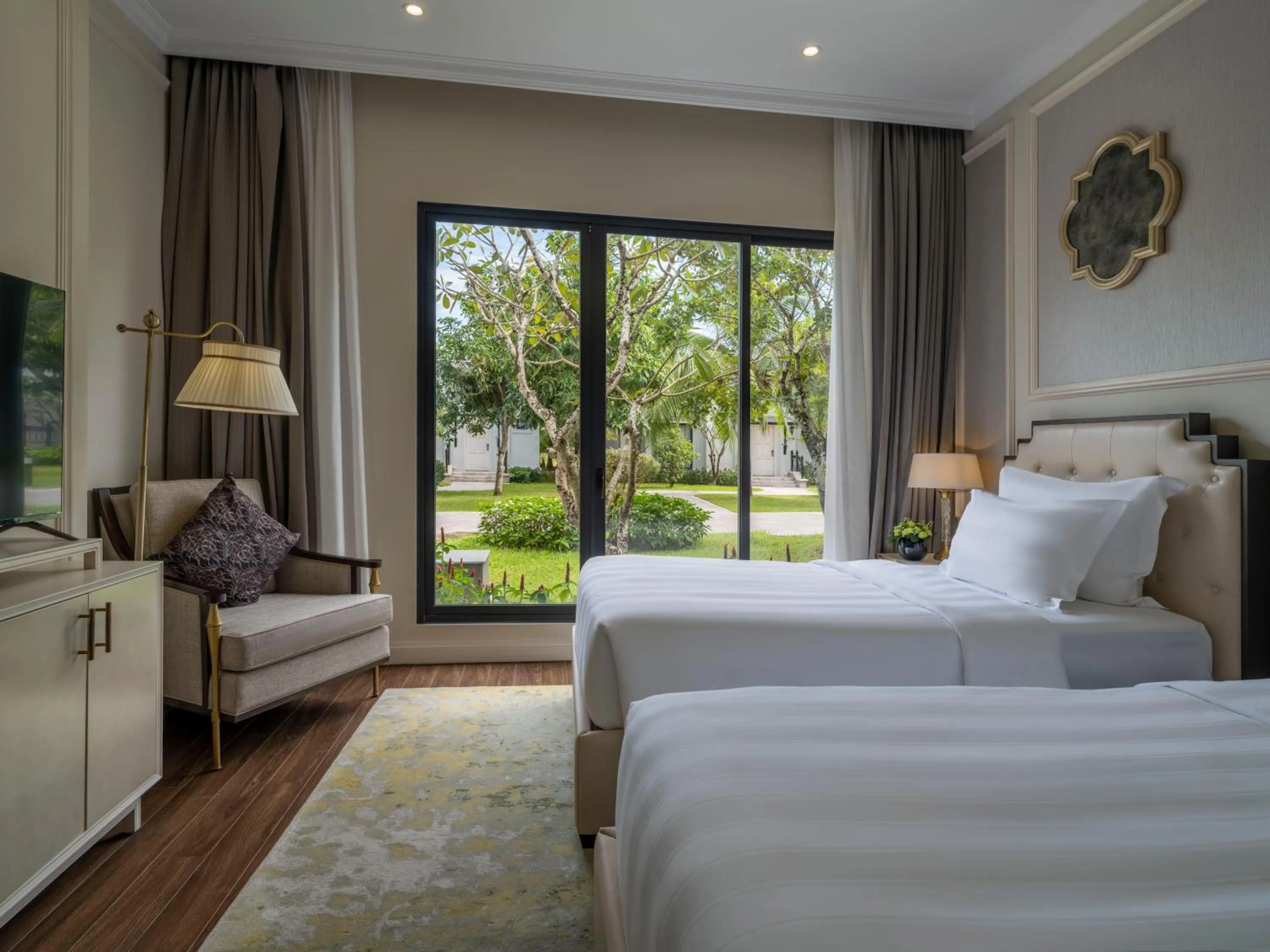 Bedroom, Bed in Vinpearl Wonderworld Phu Quoc