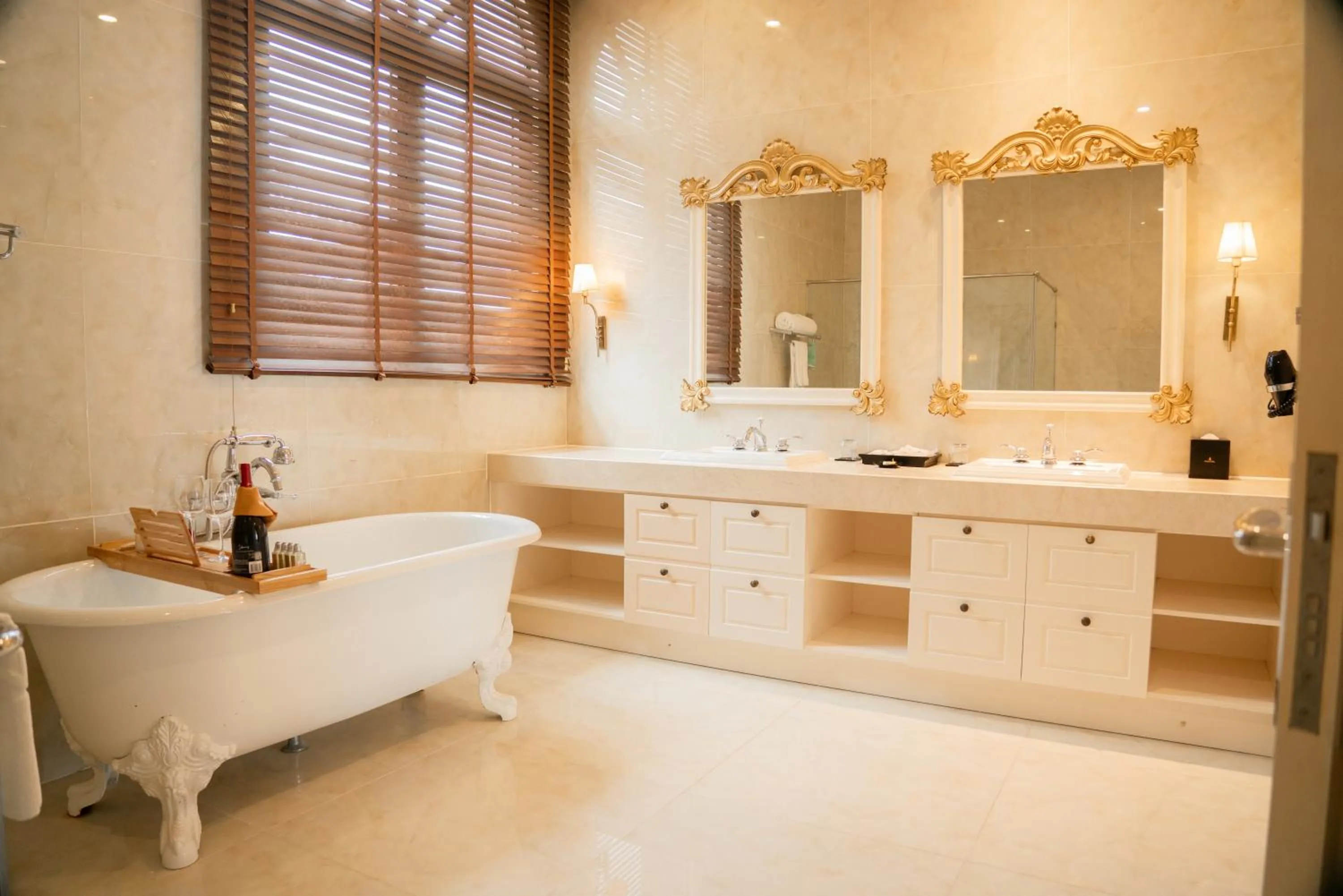 Bathroom in Vinpearl Wonderworld Phu Quoc